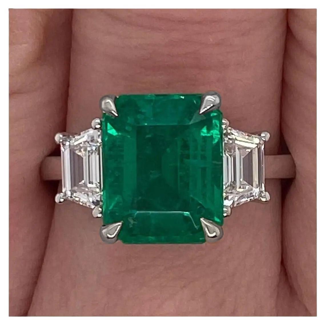 Emerald & Trillion Diamond Charm main image 1