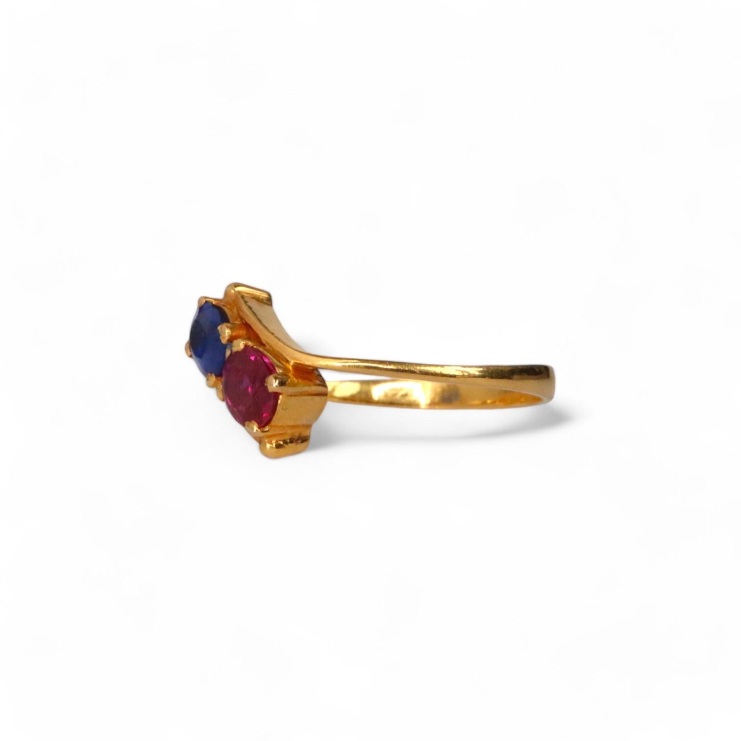 Kindly note that the stated price for this item is fixed and non-negotiable. We appreciate your understanding and respect for our pricing decision.

This ring features two precious stones from the Big Four, an intense blue sapphire and a vivid