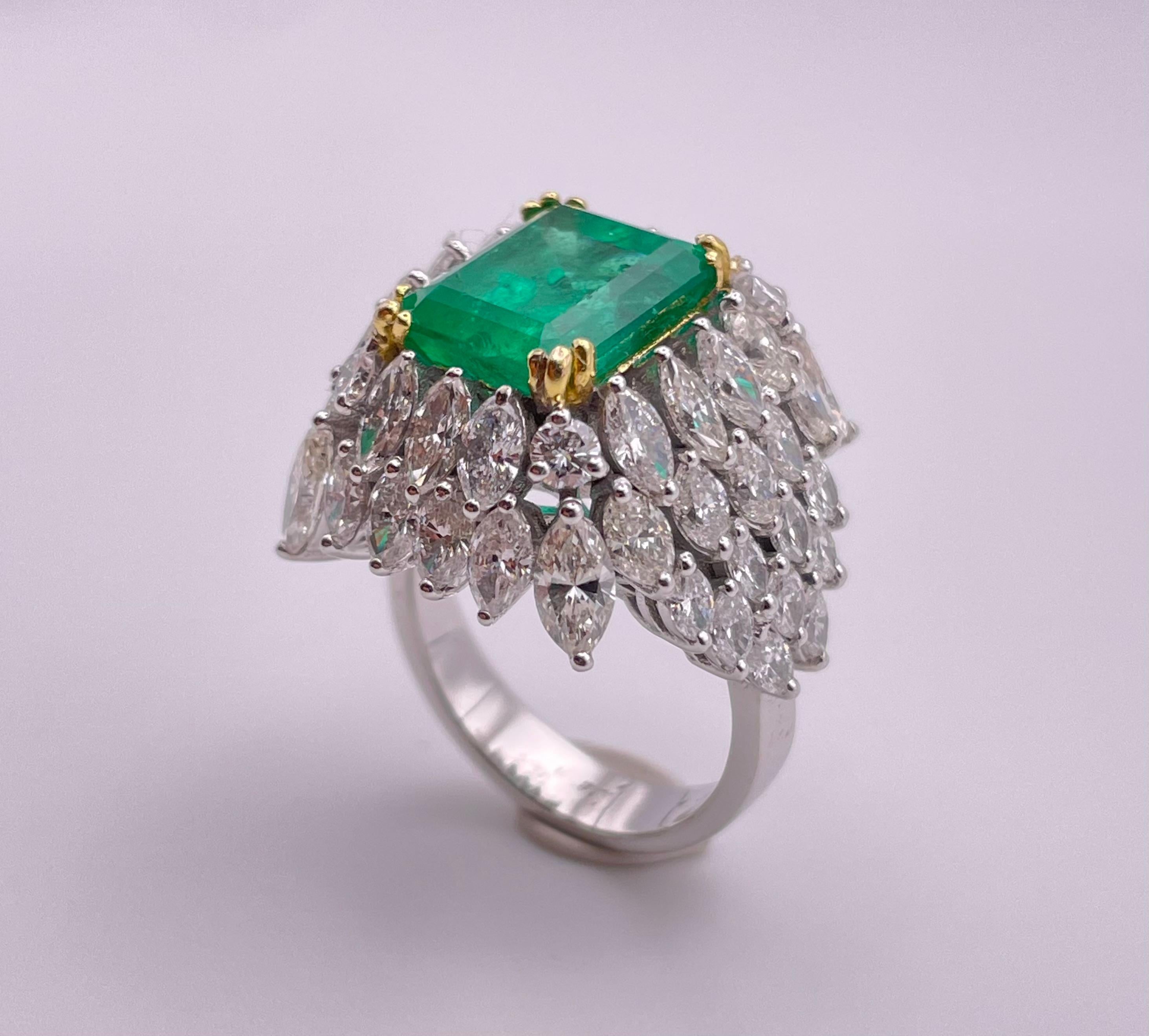 Emerald Cut IGI Certificated 5.06 Carats Fine Emerald and Diamond Ring For Sale