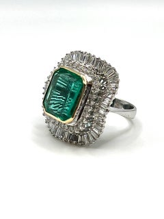 IGI Certificated 8.00 carats Fine Emerald and Diamond ring.