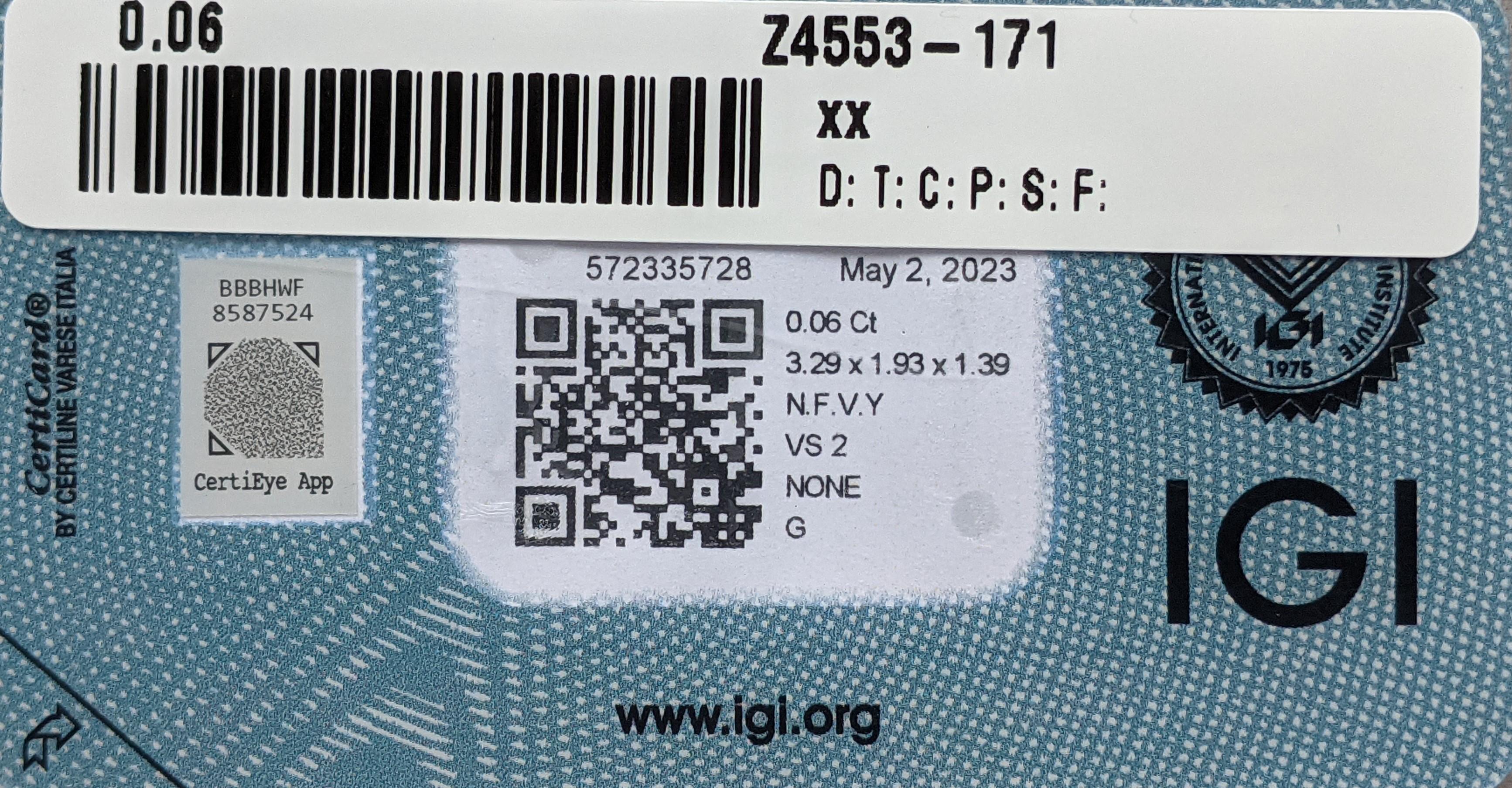  IGI certified - 0.06ct - VS2 - Fancy Vivid Yellow - Pear Brillian - Diamond In New Condition In Ramat Gan, IL