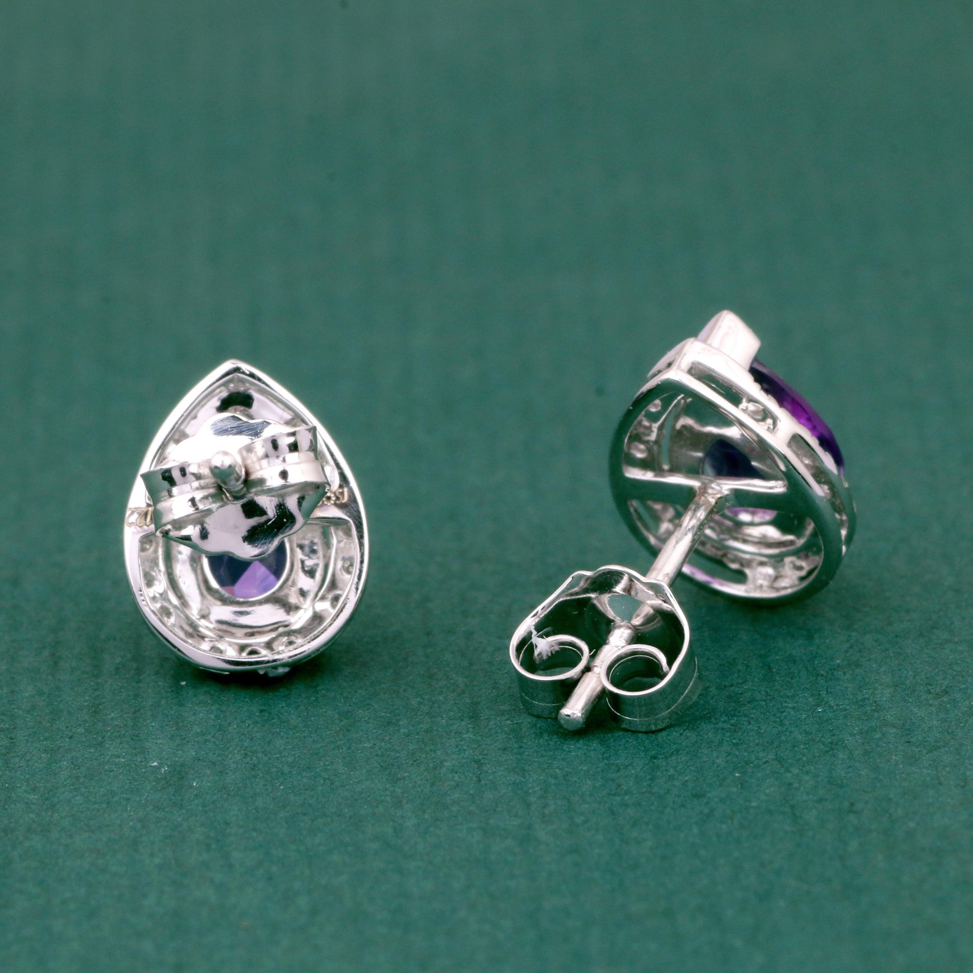 Brilliant Cut IGI Certified 0.147 Carat Clear Diamond 14K White Gold Amethyst Stud Earrings For Sale