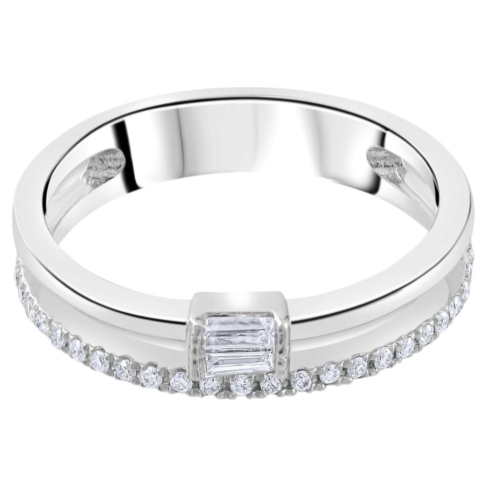 Anello di grande effetto con diamante naturale taglio baguette da 0,23 carati certificato IGI, in oro 18 carati