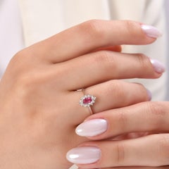 IGI-zertifizierter Statement-Ring aus 18-karätigem Gold mit einem natürlichen Rubin (0,31 Karat) und Diamanten
