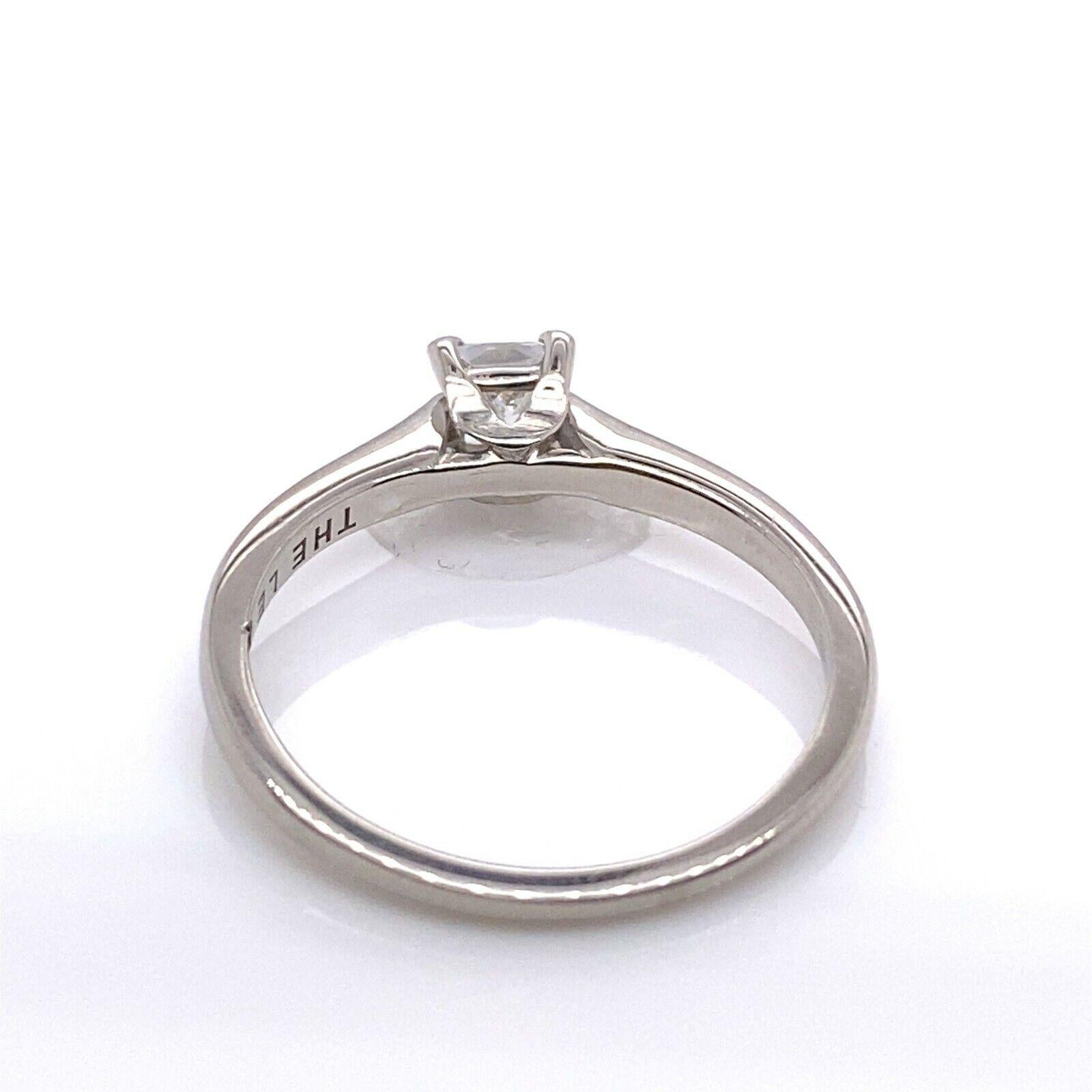 IGI Certified 0.33ct F/VS2 Princess Cut Solitaire Diamond Ring In Excellent Condition For Sale In London, GB