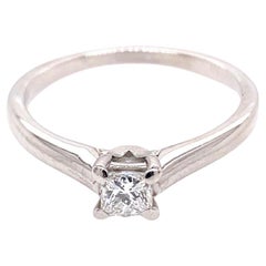 IGI Certified 0.33ct F/VS2 Princess Cut Solitaire Diamond Ring