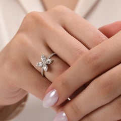 IGI-zertifizierter klassischer Statement-Ring mit einem natürlichen Diamanten von 0,35 Karat aus 18-karätigem Gold