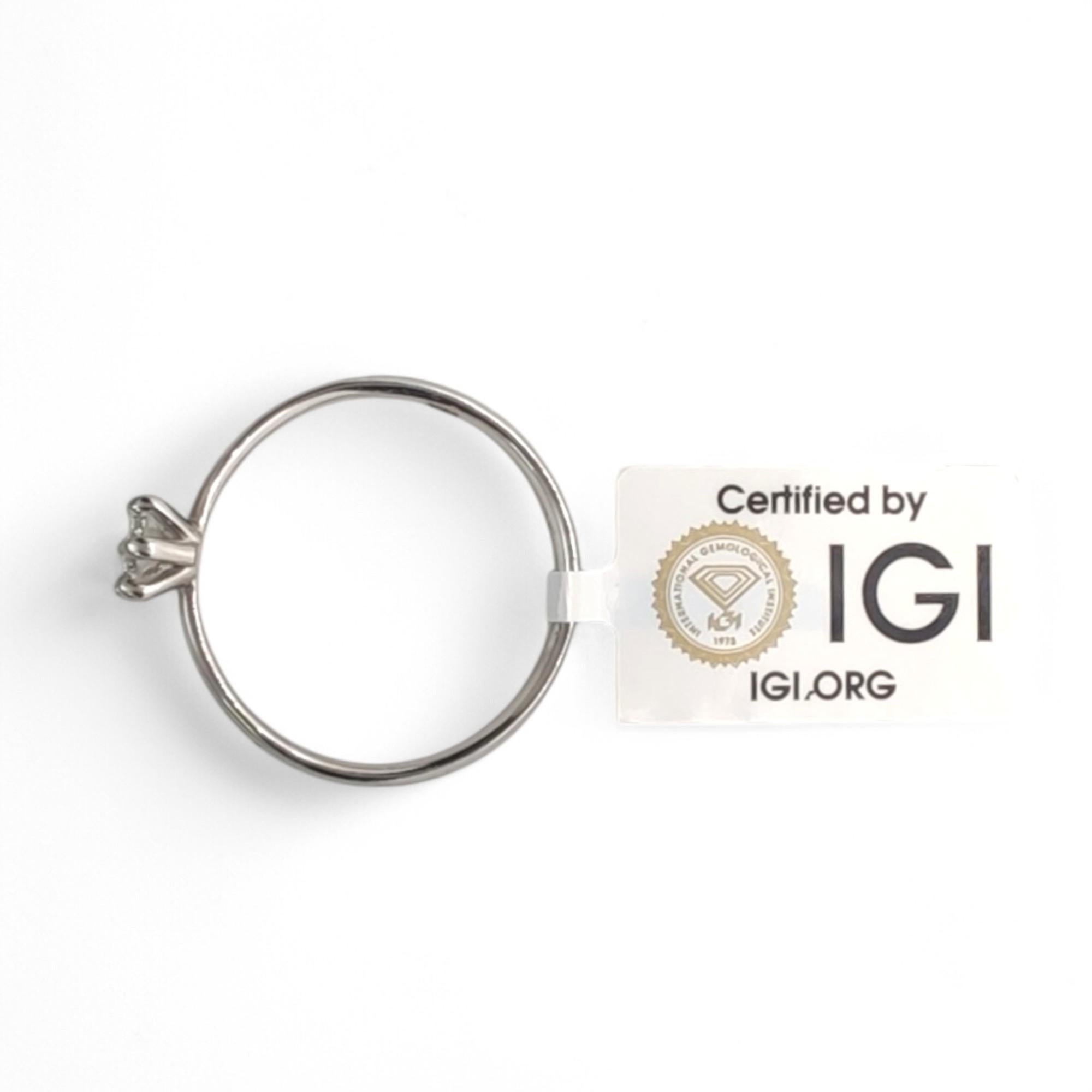 IGI Certified 0.35ct Natural Diamond Engagement Ring in 18K White Gold, E-F VS2 For Sale 3