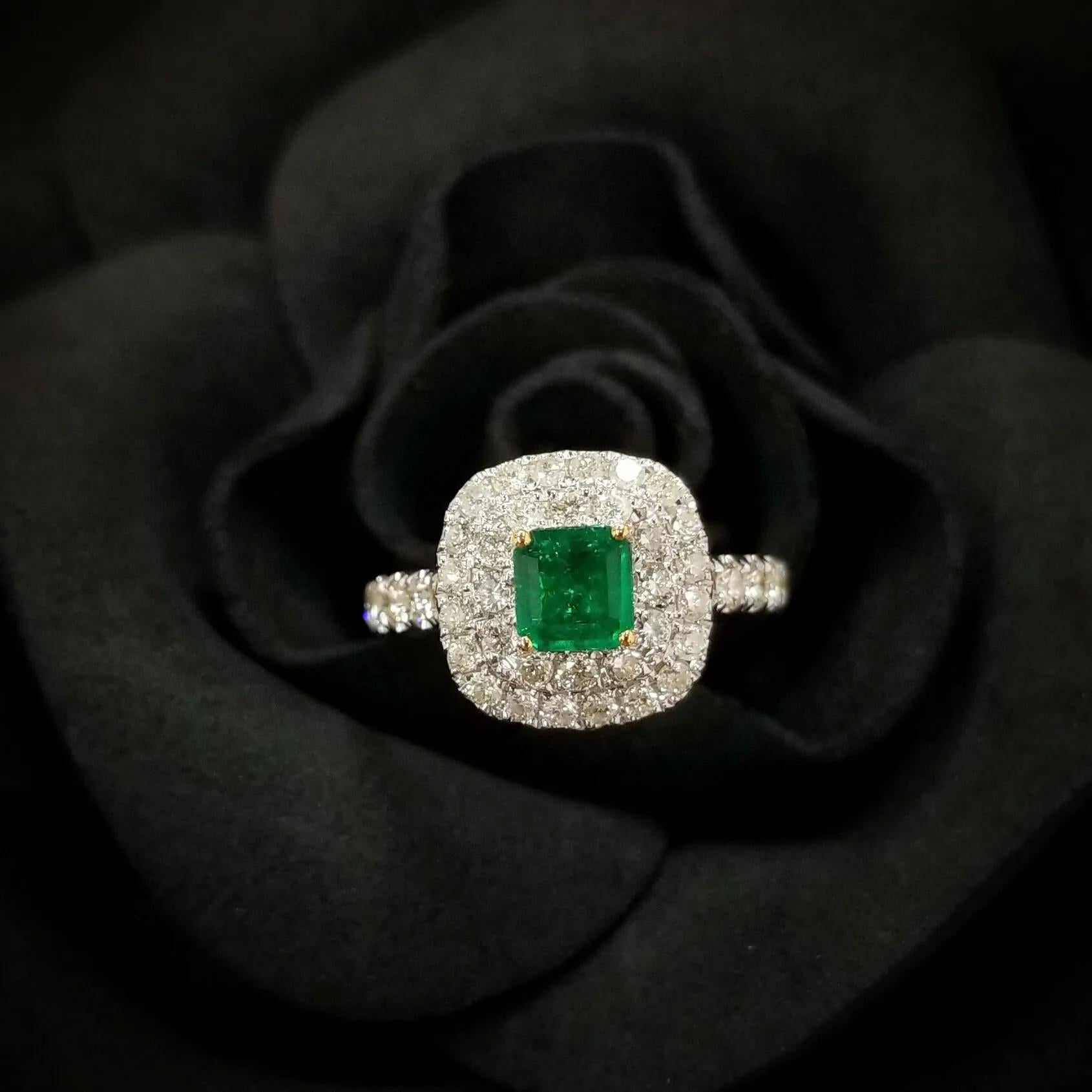Stellen Sie sich vor, Ihre Hand mit einem Edelstein von unvergleichlicher Ausstrahlung und Raffinesse zu schmücken - einem 1,96 Karat schweren, birnenförmigen Brillantsmaragd, der aus den legendären Minen Kolumbiens stammt.  Kolumbianische Smaragde