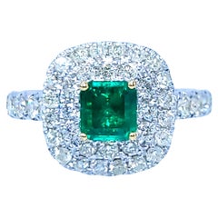IGI certified 0.42 Carat Colombian Emerald & Diamond Ring in 18K White Gold
