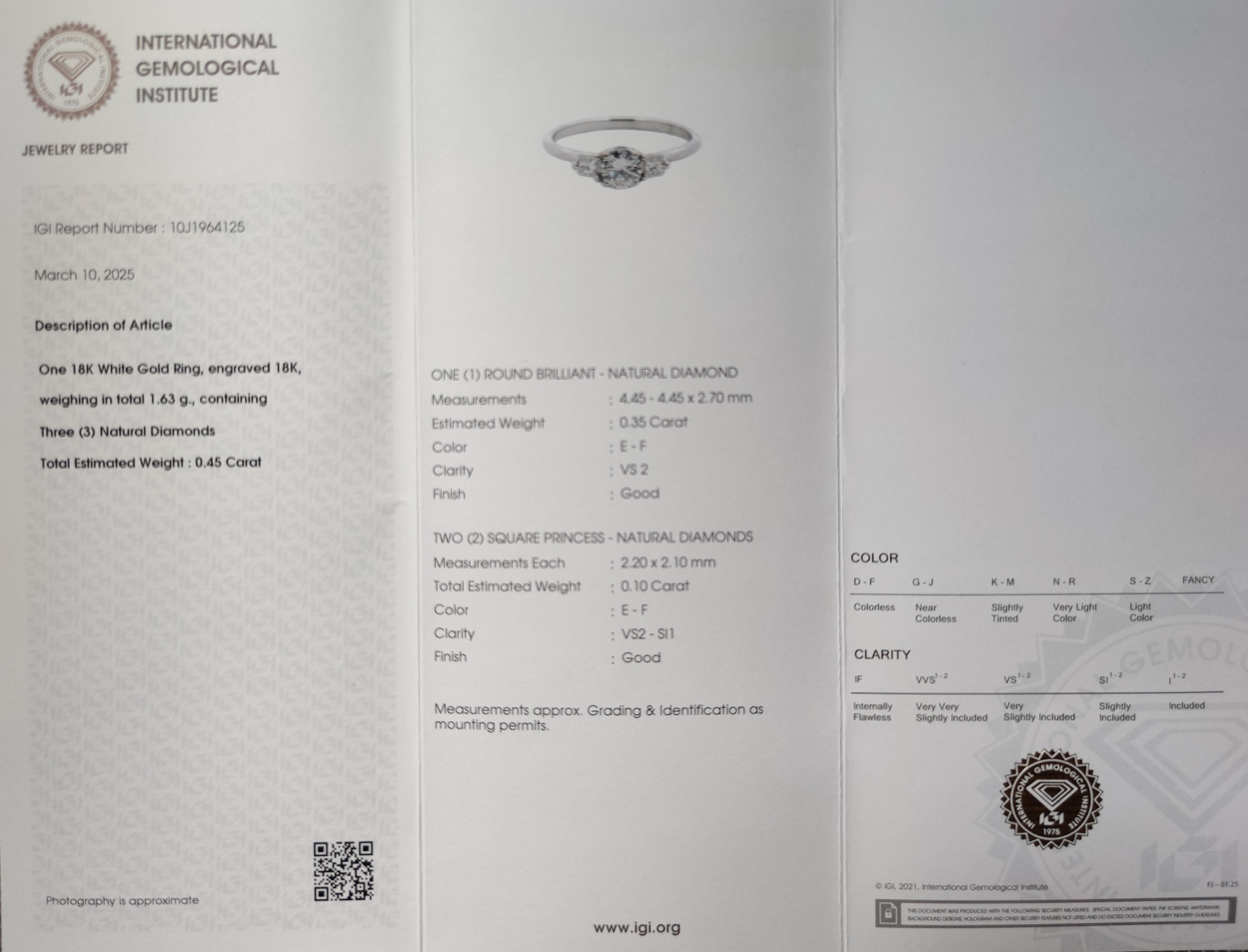 cadeau de fiançailles en or blanc 18 carats à trois pierres avec diamant naturel certifié IGI de 0,45 carat en vente 5