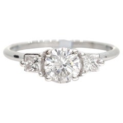 Regalo di fidanzamento in oro bianco 18 carati con diamante naturale certificato IGI da 0,45 carati a tre pietre