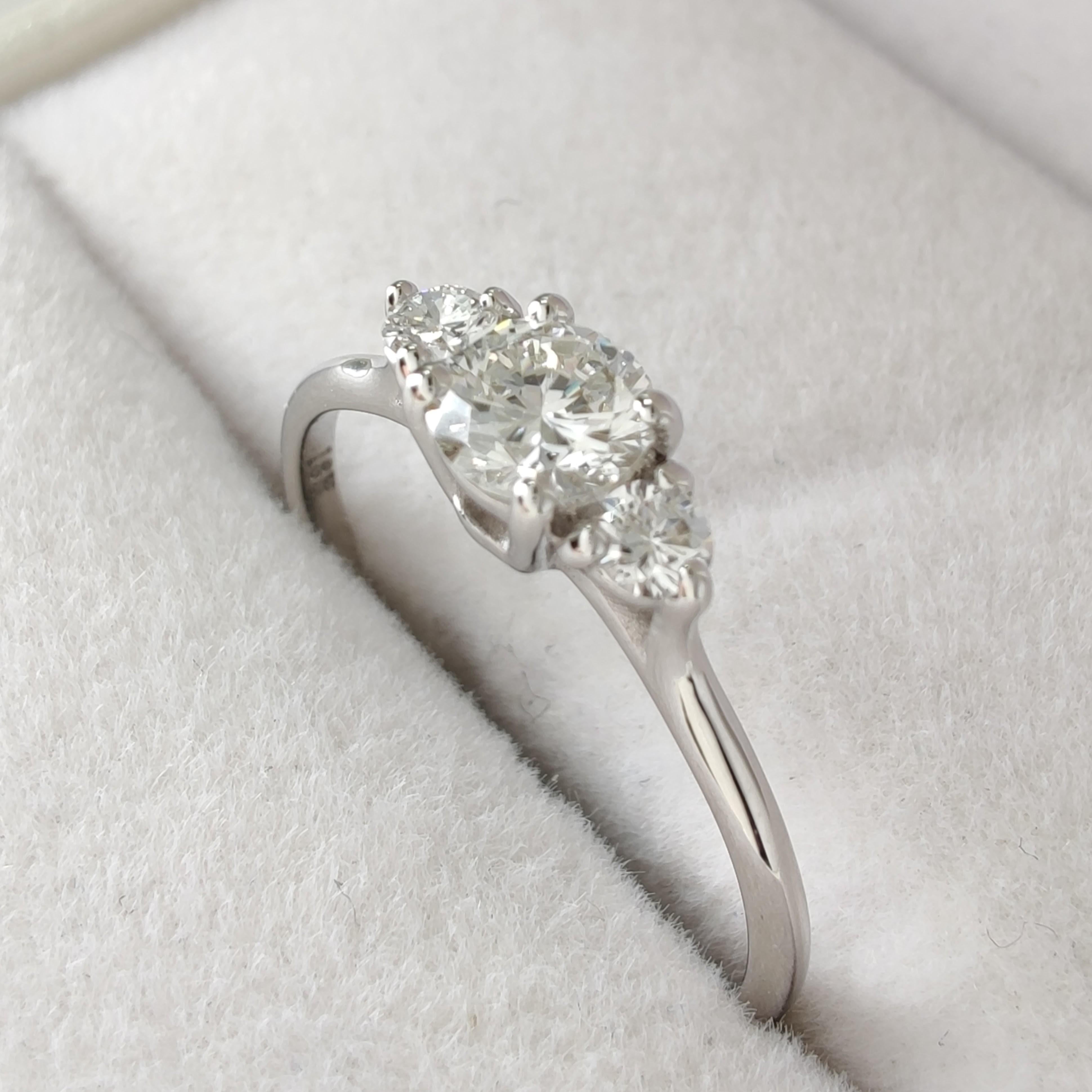 IGI Certified 0.45ct Natural Diamond Three-Stone Engagement Ring -18K White Gold For Sale 4
