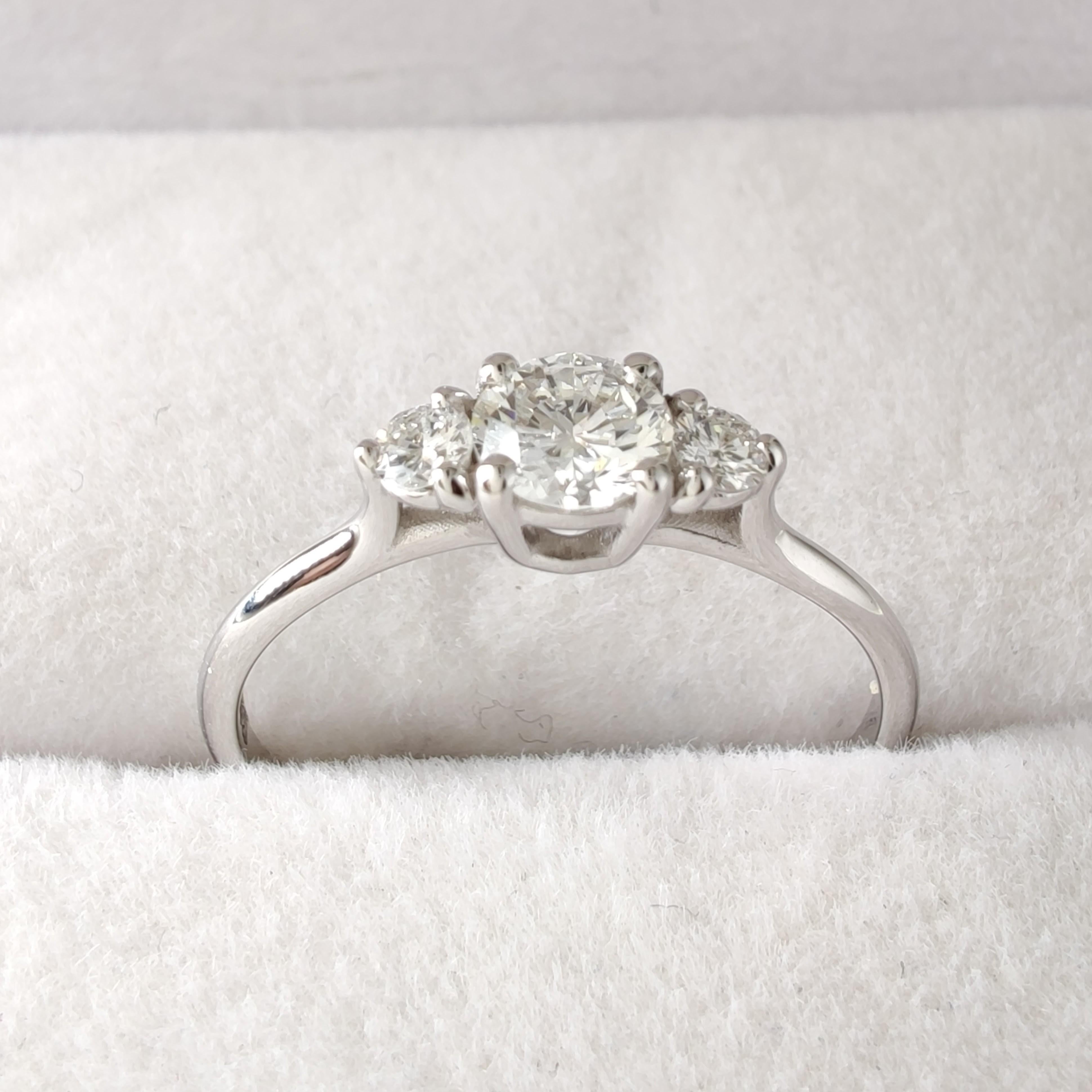 IGI Certified 0.45ct Natural Diamond Three-Stone Engagement Ring -18K White Gold For Sale 3