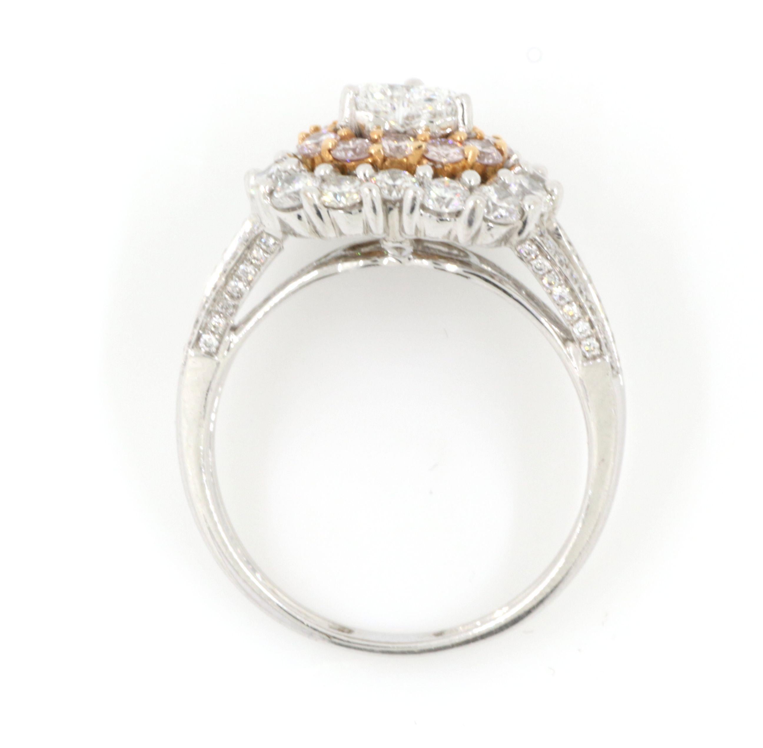 Contemporaneo Anello solitario con diamante a forma di cuore da 0,47 carati certificato IGI in oro bianco 18 carati in vendita