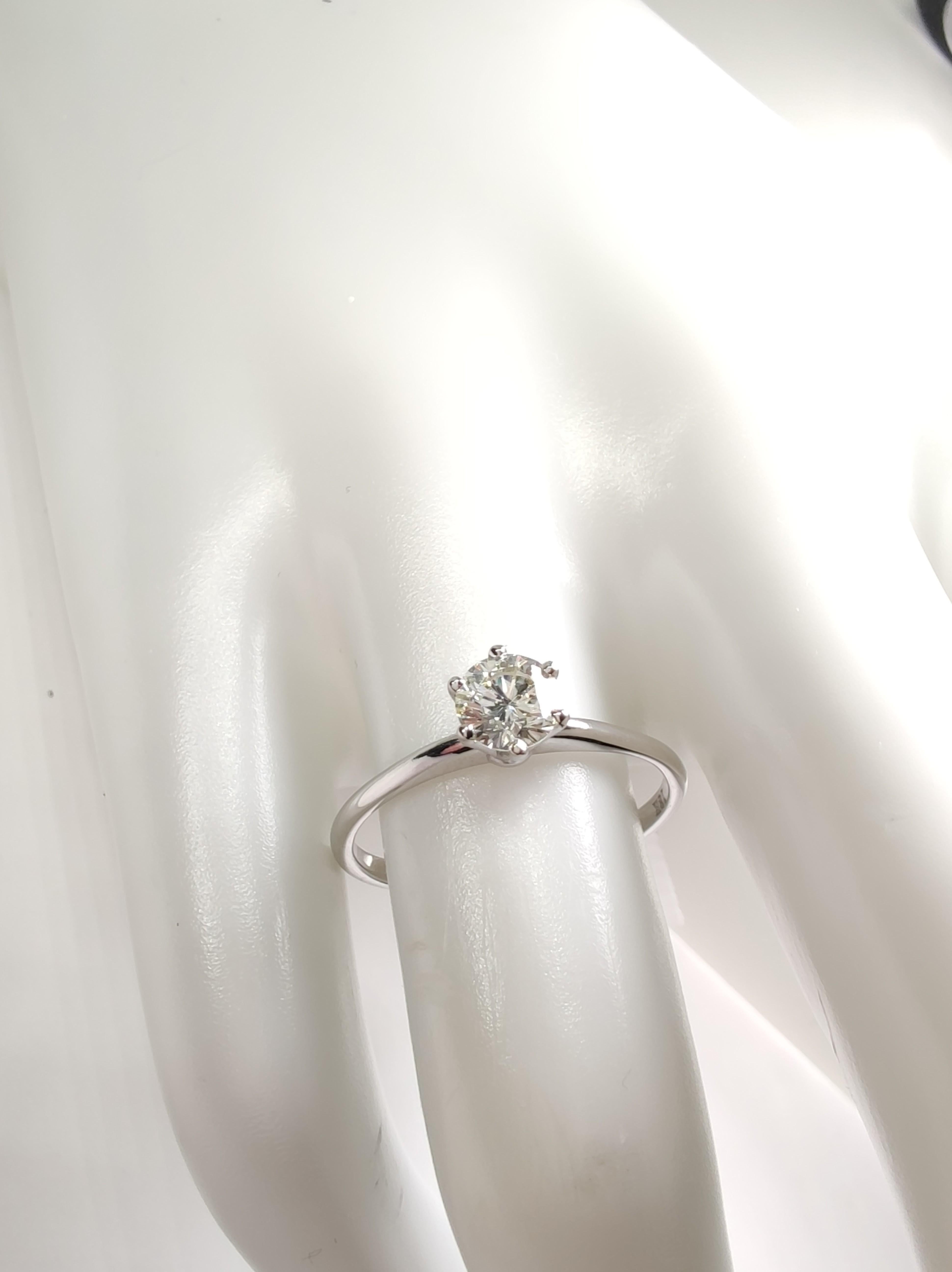 IGI-zertifizierter 0,50 Karat natürlicher Diamant Solitär-Ring -18K massives Weißgold im Angebot 4