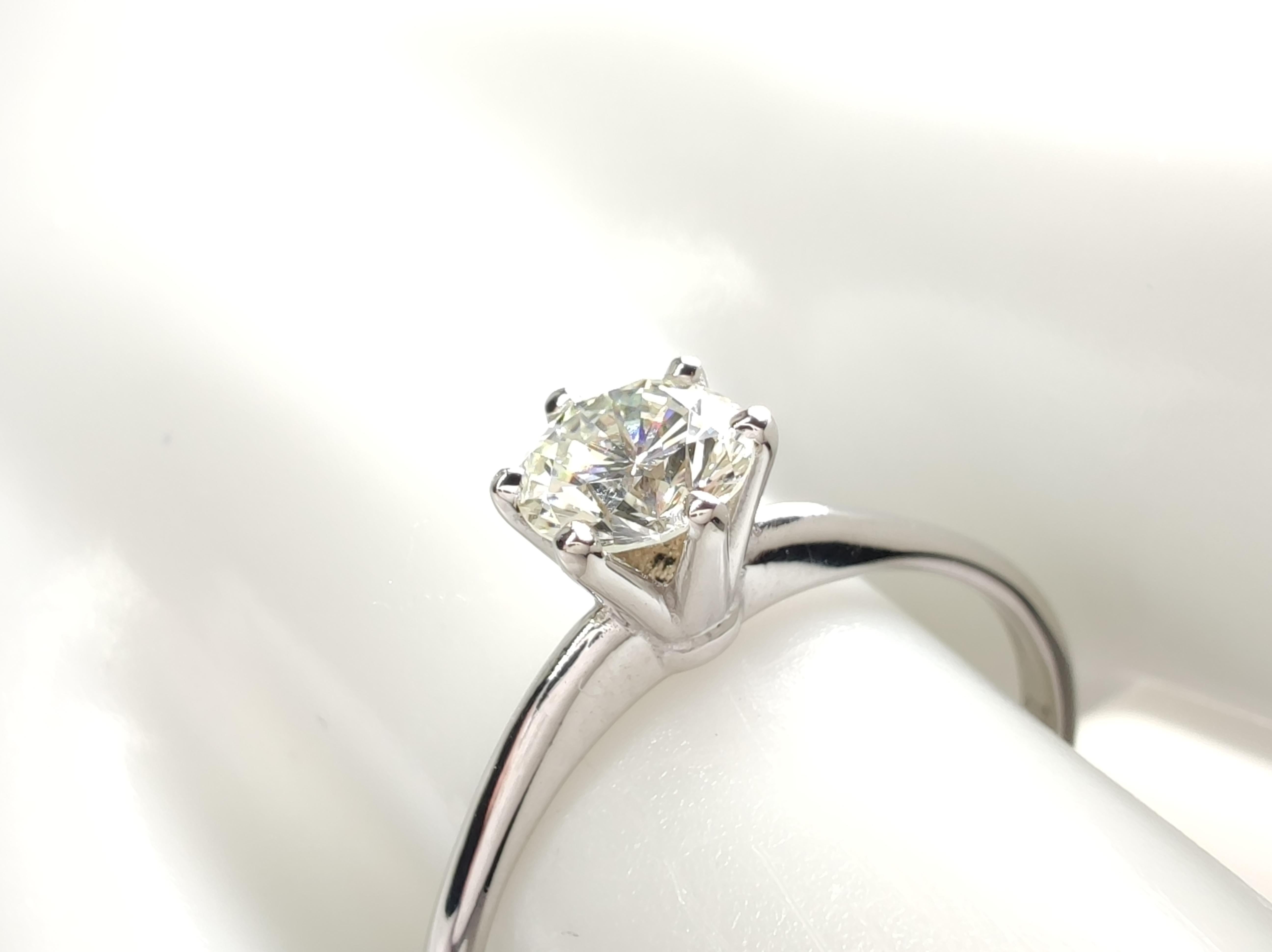 IGI-zertifizierter 0,50 Karat natürlicher Diamant Solitär-Ring -18K massives Weißgold im Angebot 6