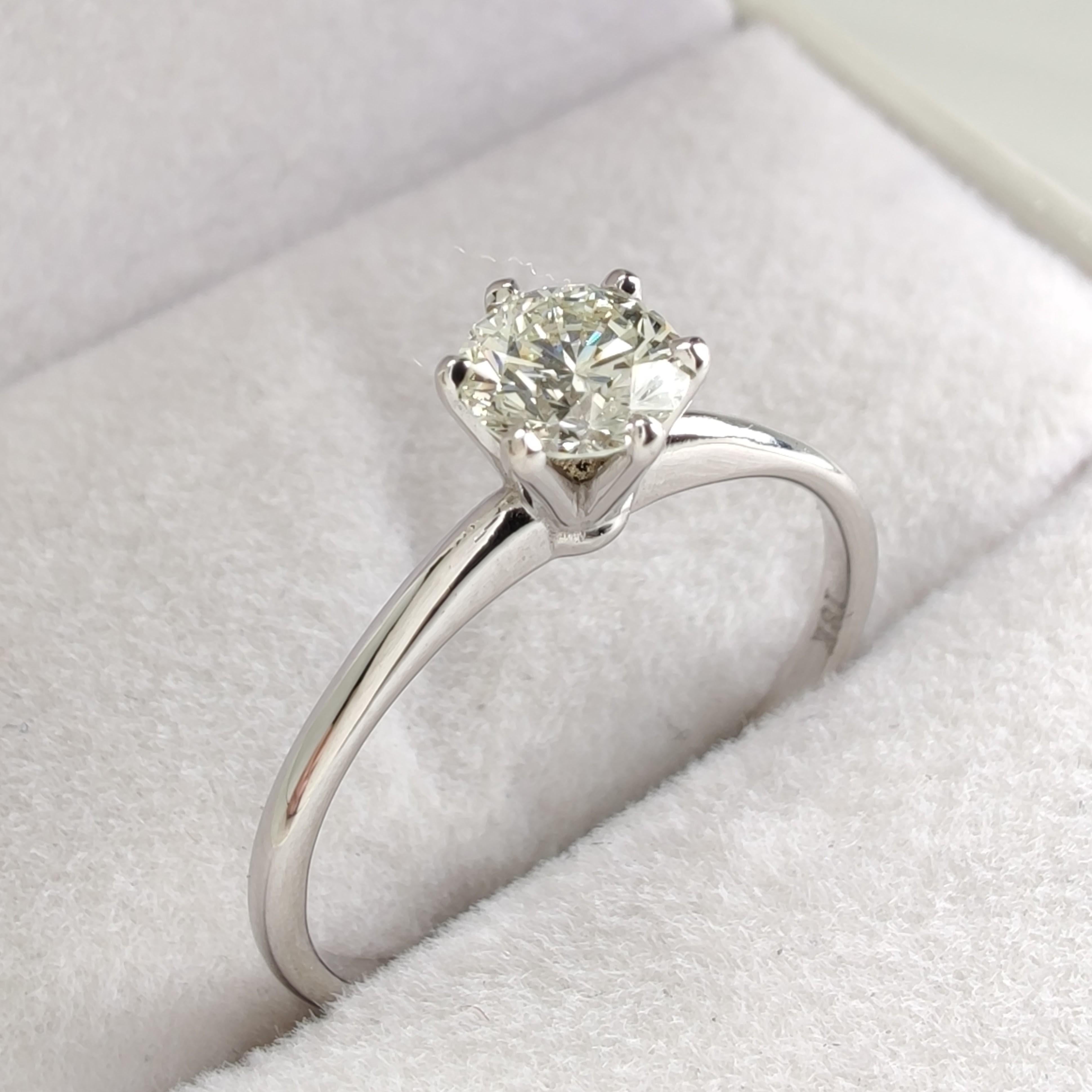 IGI-zertifizierter 0,50 Karat natürlicher Diamant Solitär-Ring -18K massives Weißgold im Zustand „Neu“ im Angebot in Sant Josep de sa Talaia, IB