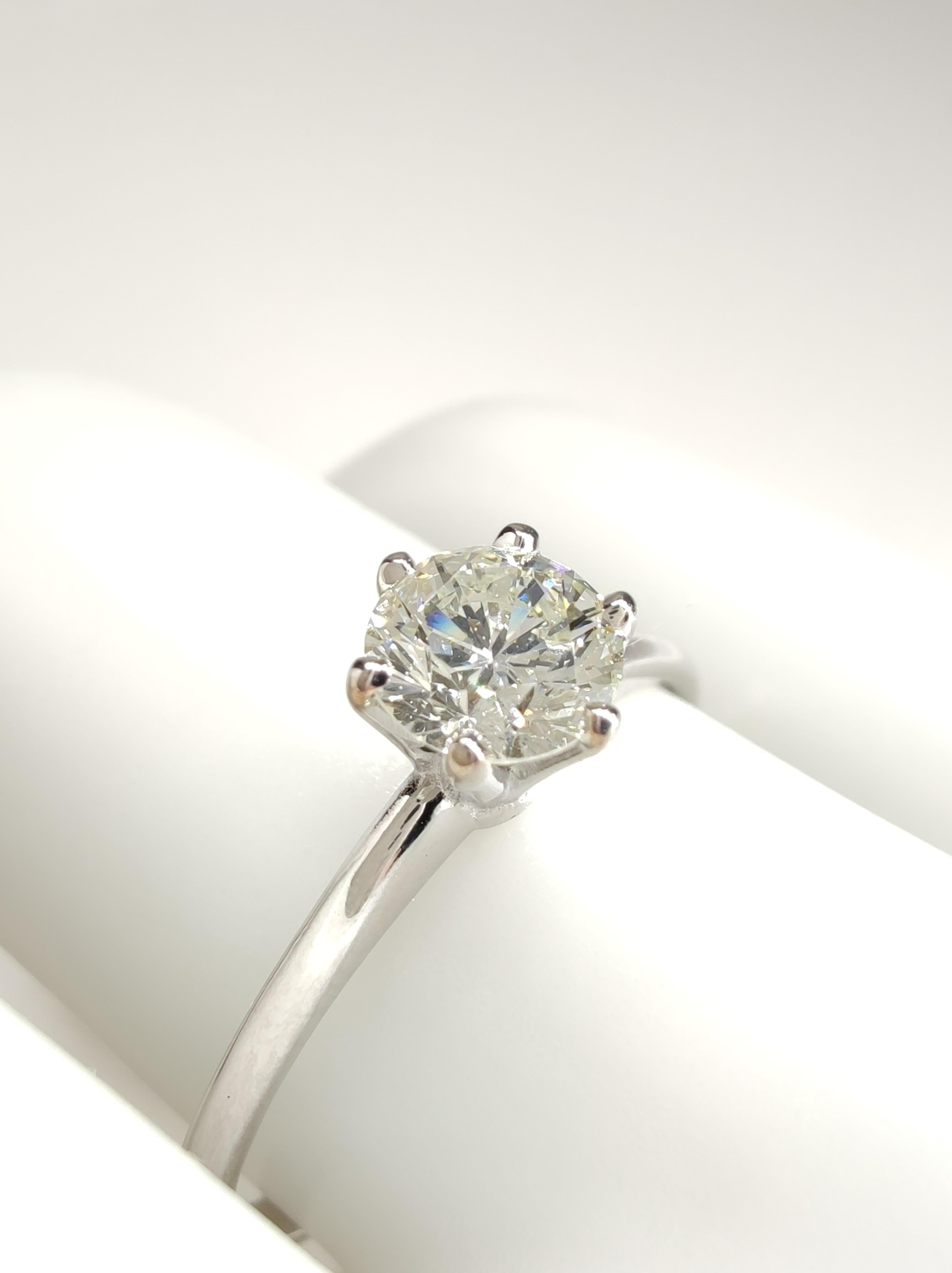 IGI-zertifizierter 0,50 Karat natürlicher Diamant Solitär-Ring -18K massives Weißgold im Angebot 1