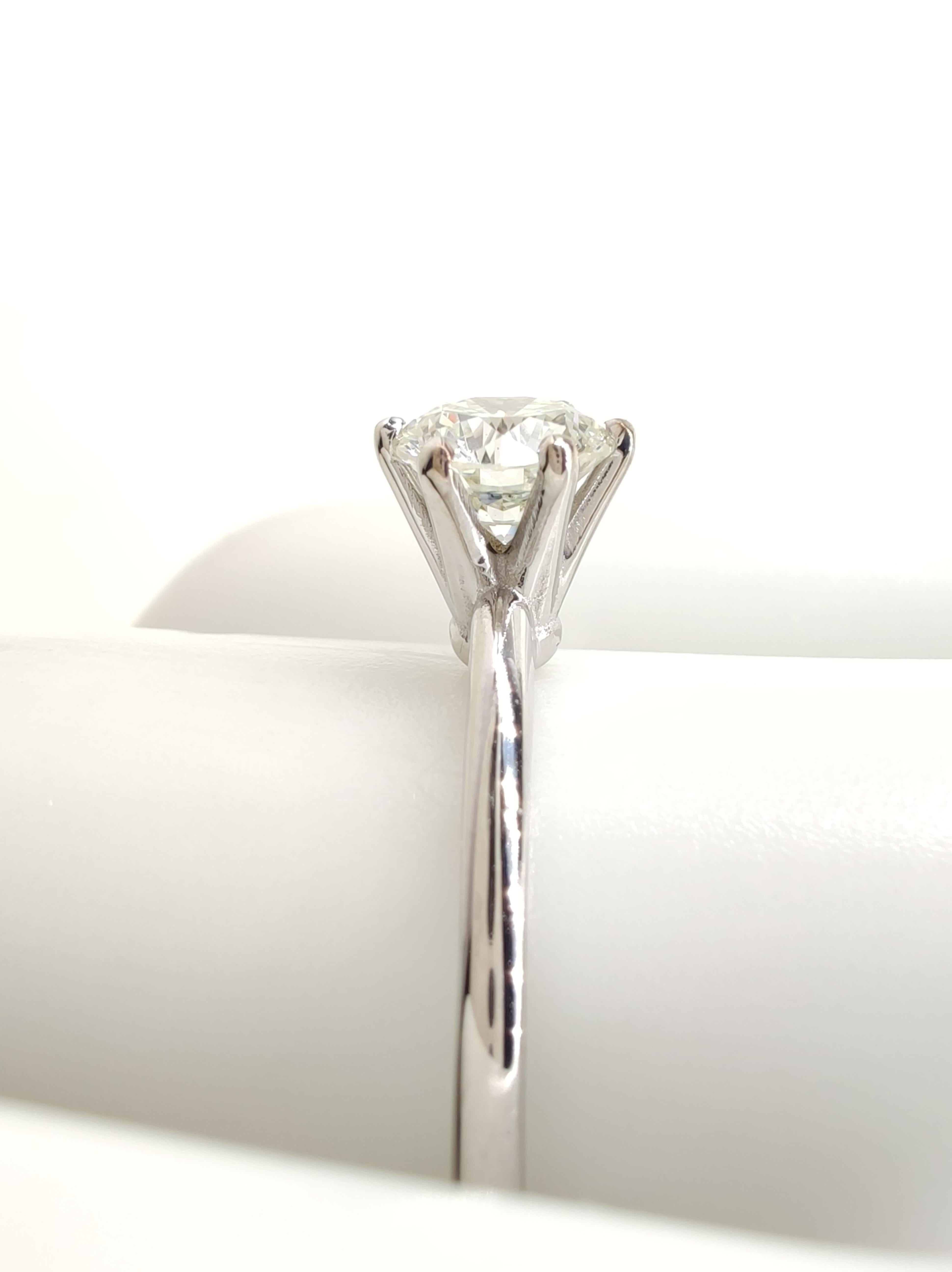 IGI-zertifizierter 0,50 Karat natürlicher Diamant Solitär-Ring -18K massives Weißgold im Angebot 2
