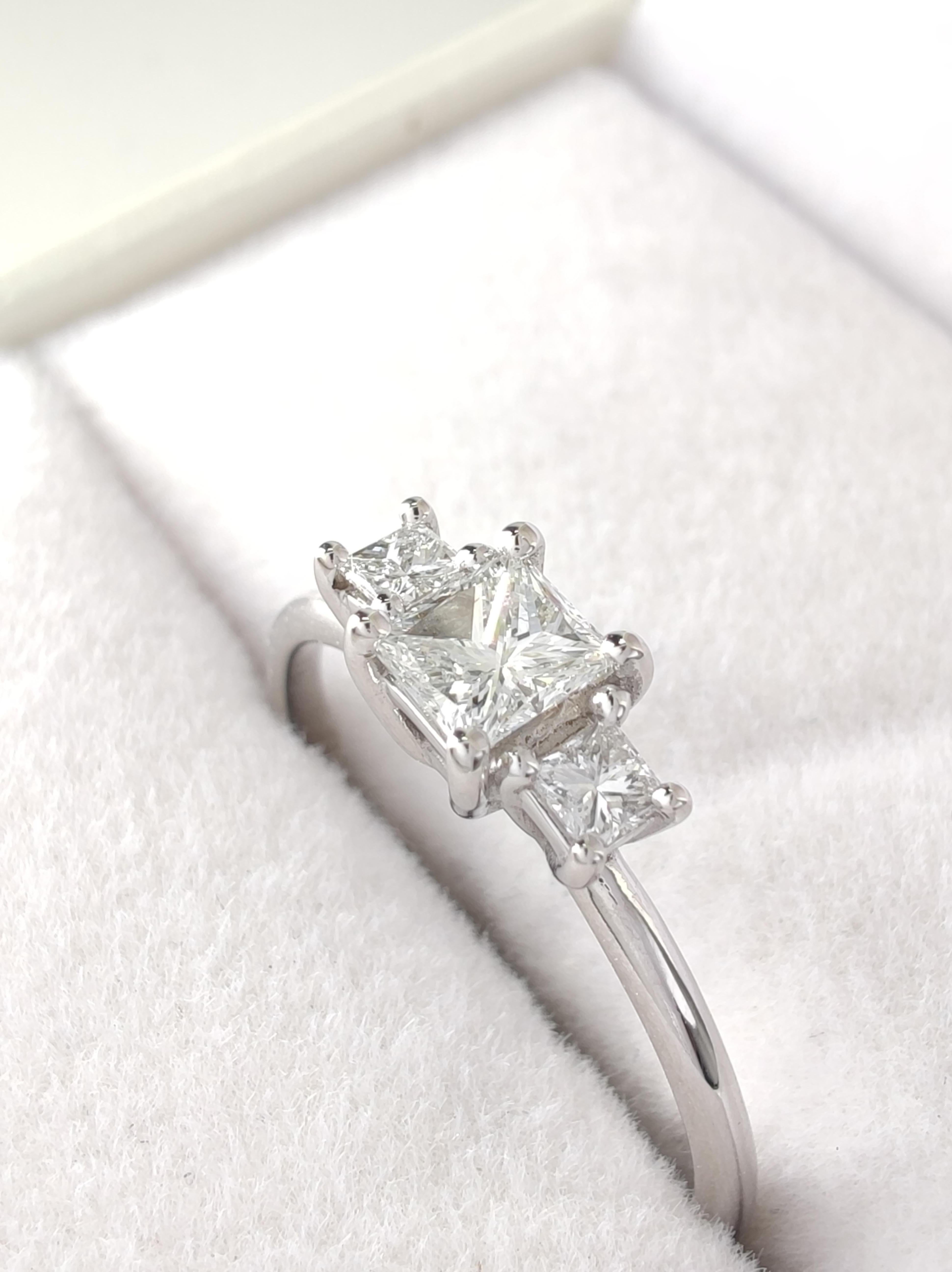 Princess Cut IGI Certified 0.50ct Natural Diamond Three-Stone Engagement Ring -18K White Gold For Sale