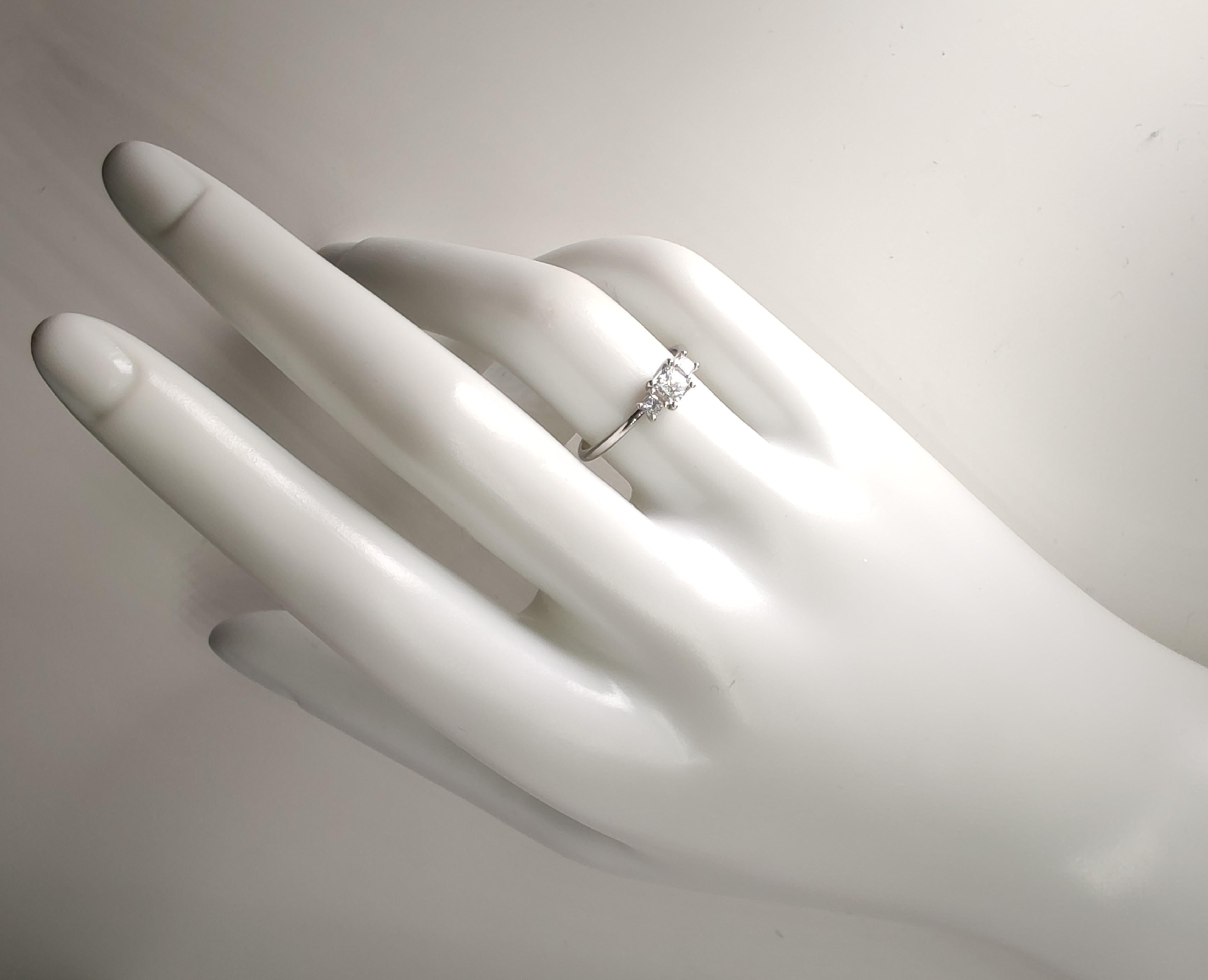 Women's IGI Certified 0.50ct Natural Diamond Three-Stone Engagement Ring -18K White Gold For Sale
