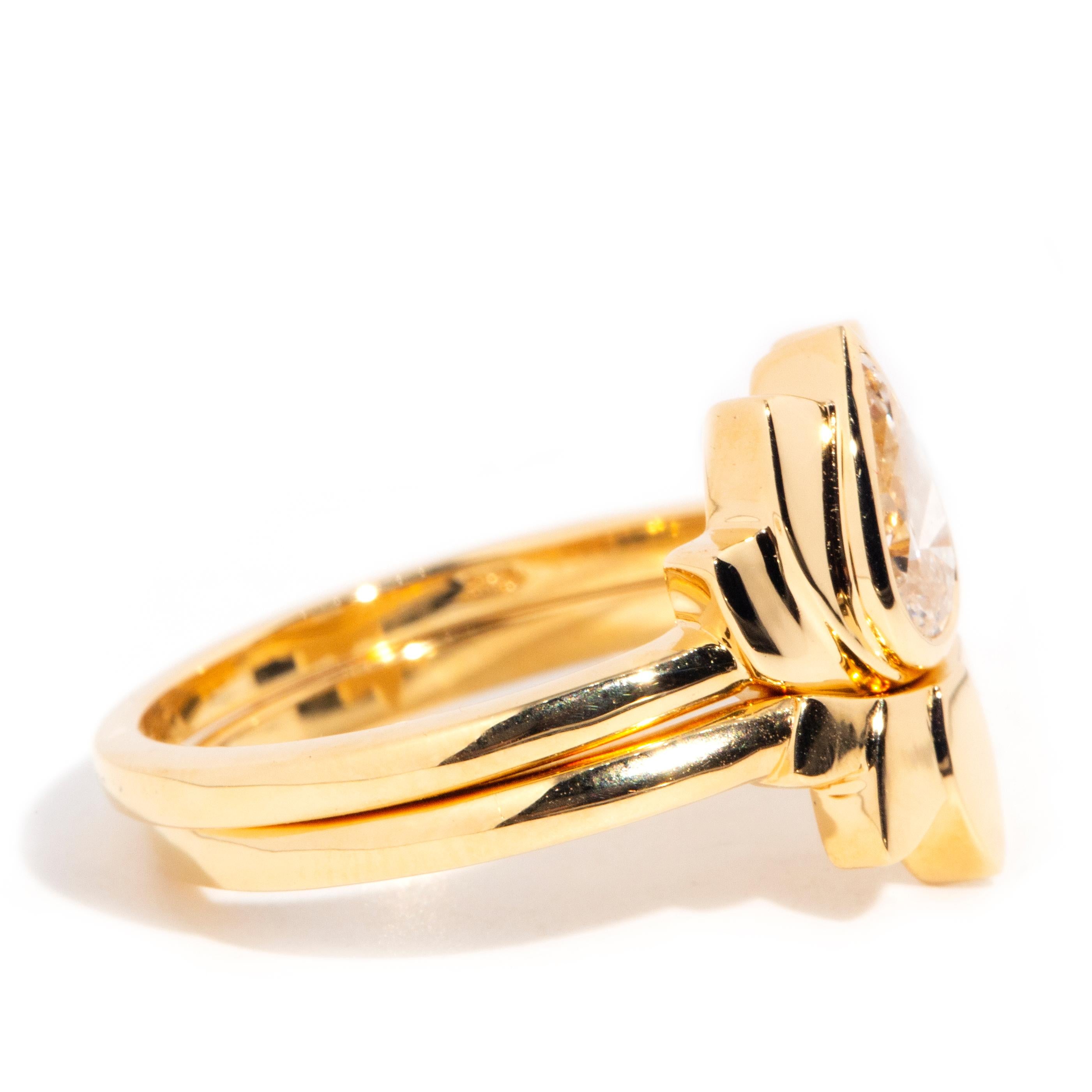 IGI Certified 0.52 Carat Pear Cut Diamond 18 Carat Gold Lotus Two Ring Set For Sale 2