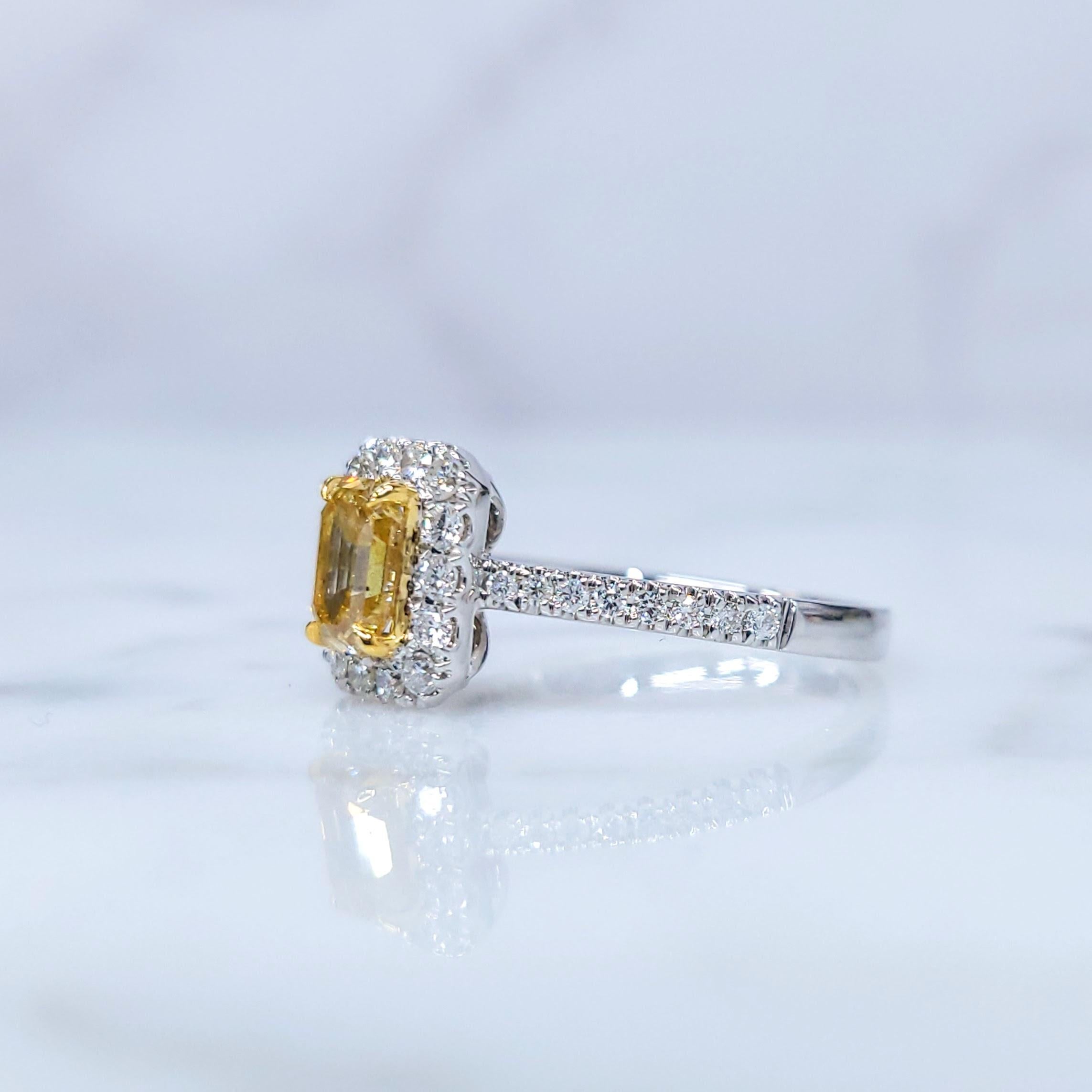 Women's IGI Certified 0.59 Carat Yellow Diamond & 0.27 Carat Diamond Ring in 18K Gold For Sale