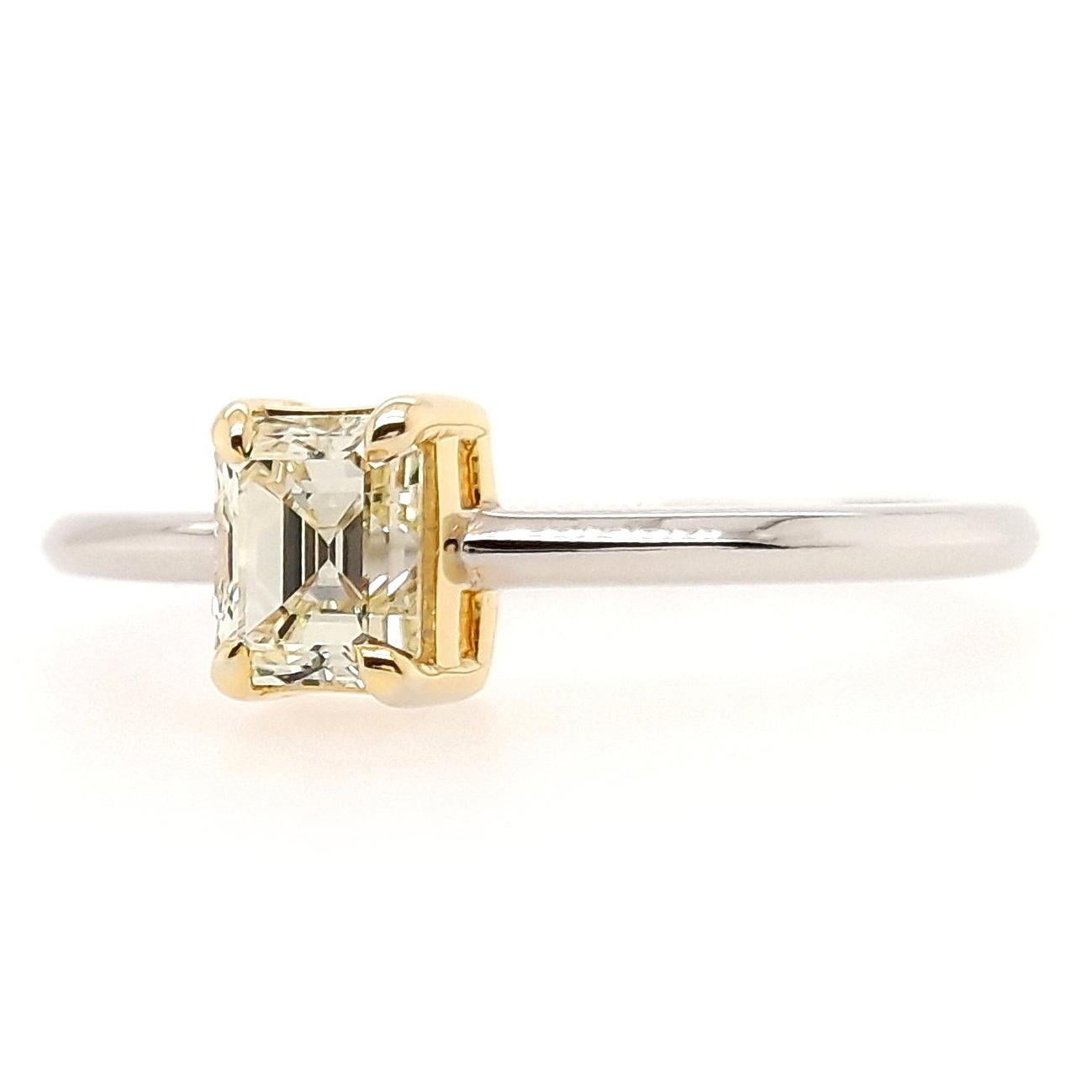 Women's IGI Certified 0.61ct Natural Fancy Diamond 14K Yellow & White Gold Ring For Sale