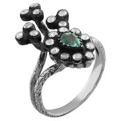IGI Certified 0.72 Carat Natural Emerald and Diamond Statement Ring in 8K Gold