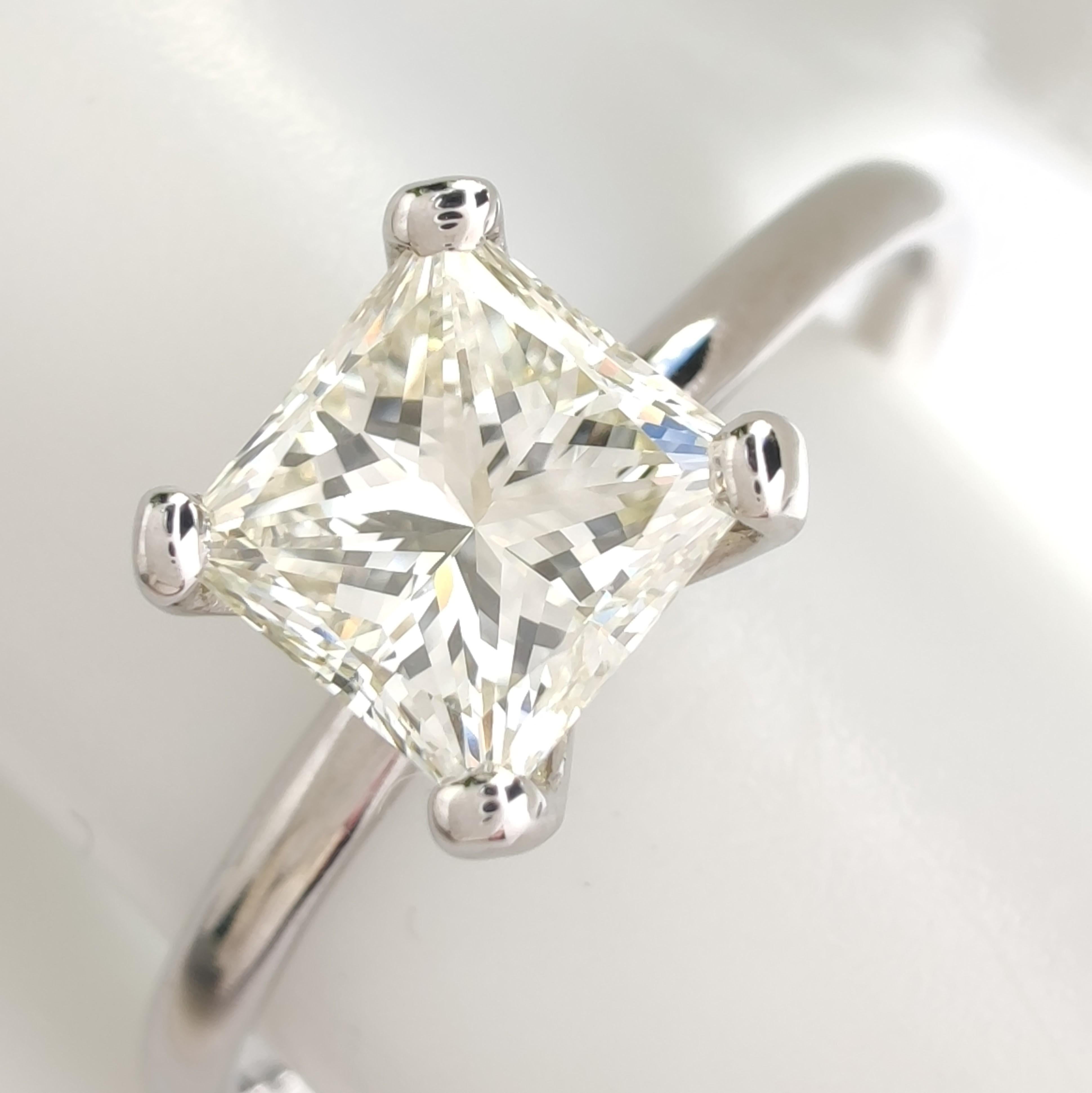 Contemporary IGI Certified, 0.76ct Princess Cut Diamond Engagement Ring, 18K White Gold For Sale