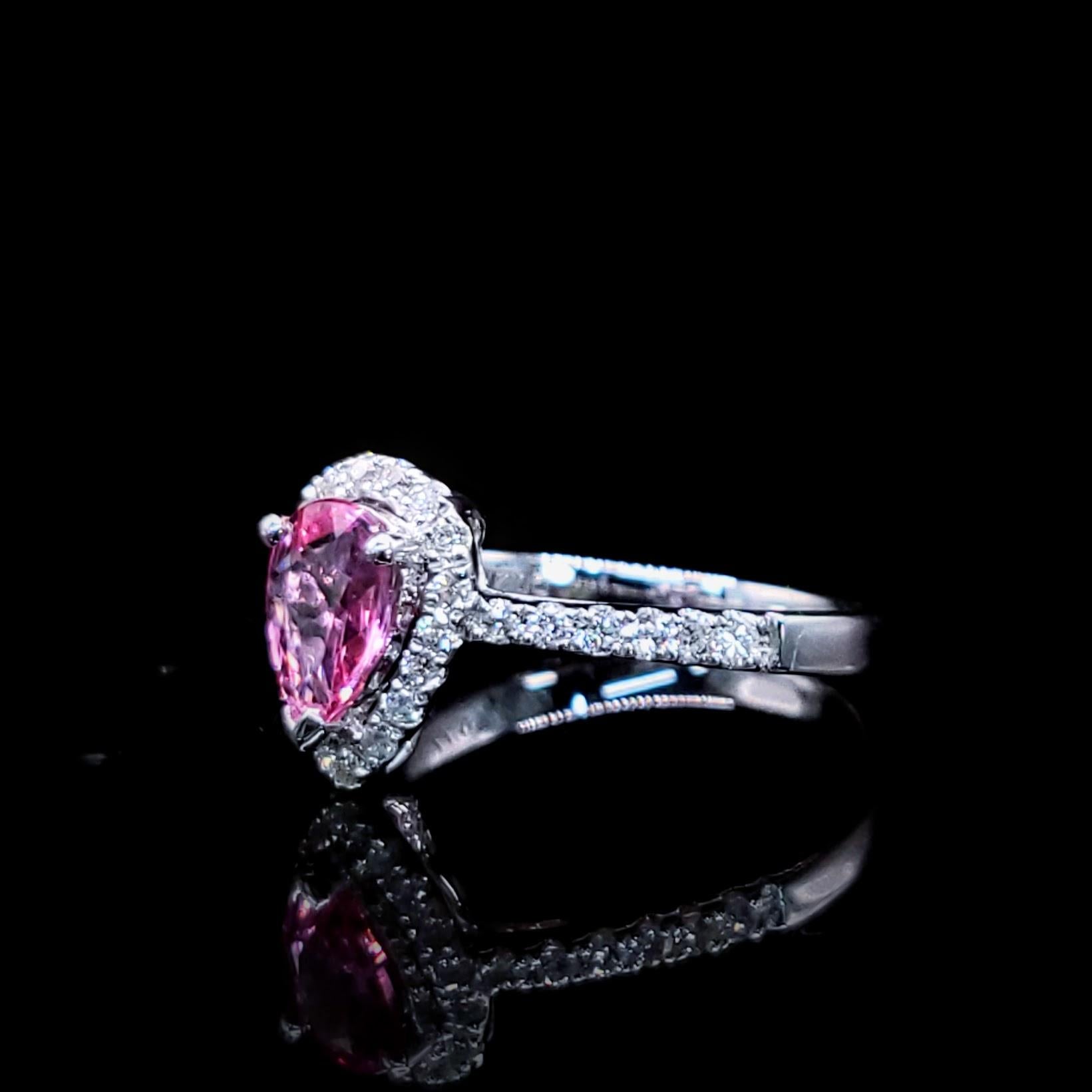 IGI-zertifizierter 0,77 Karat unbehandelter rosa Saphir & Diamantring 18K Weißgold (Moderne) im Angebot