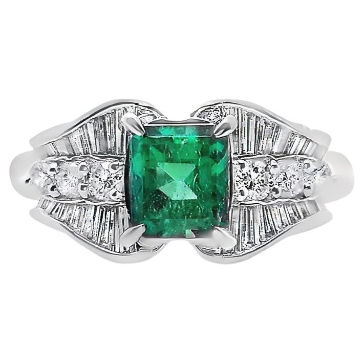 IGI Certified 0.80ct Colombian Emerald and 0.51ct Natural Diamonds Platinum Ring For Sale