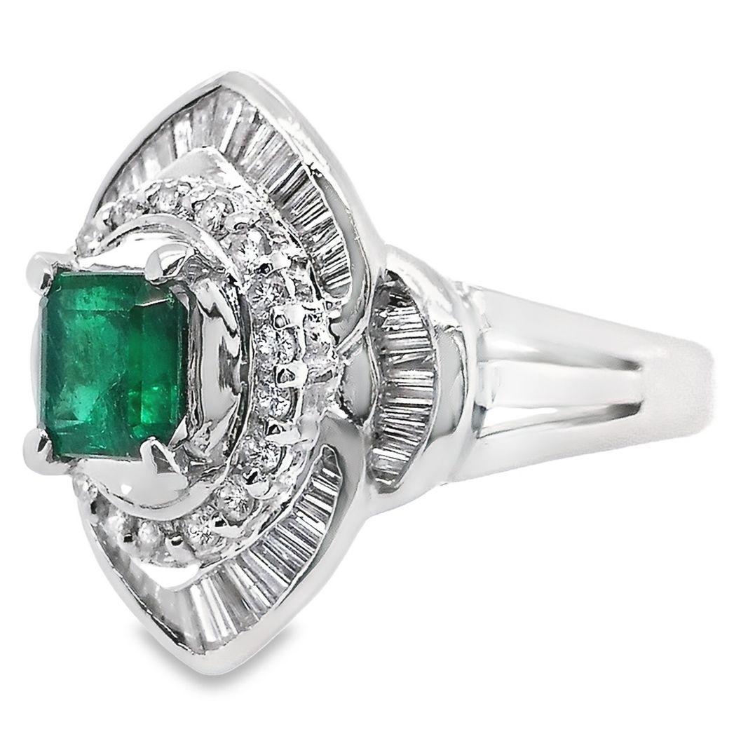 Women's IGI Certified 0.89ct Natural Colombia Emerald 0.80ct Diamonds Platinum Ring