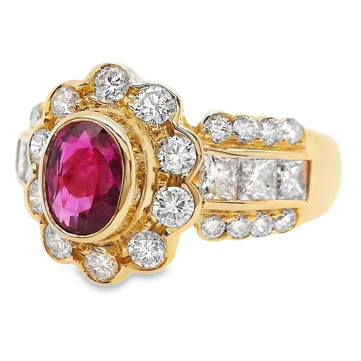 Women's IGI Certified 0.93ct Natural Ruby 1.27ct Natural Diamonds 18K Yellow Gold Ring For Sale