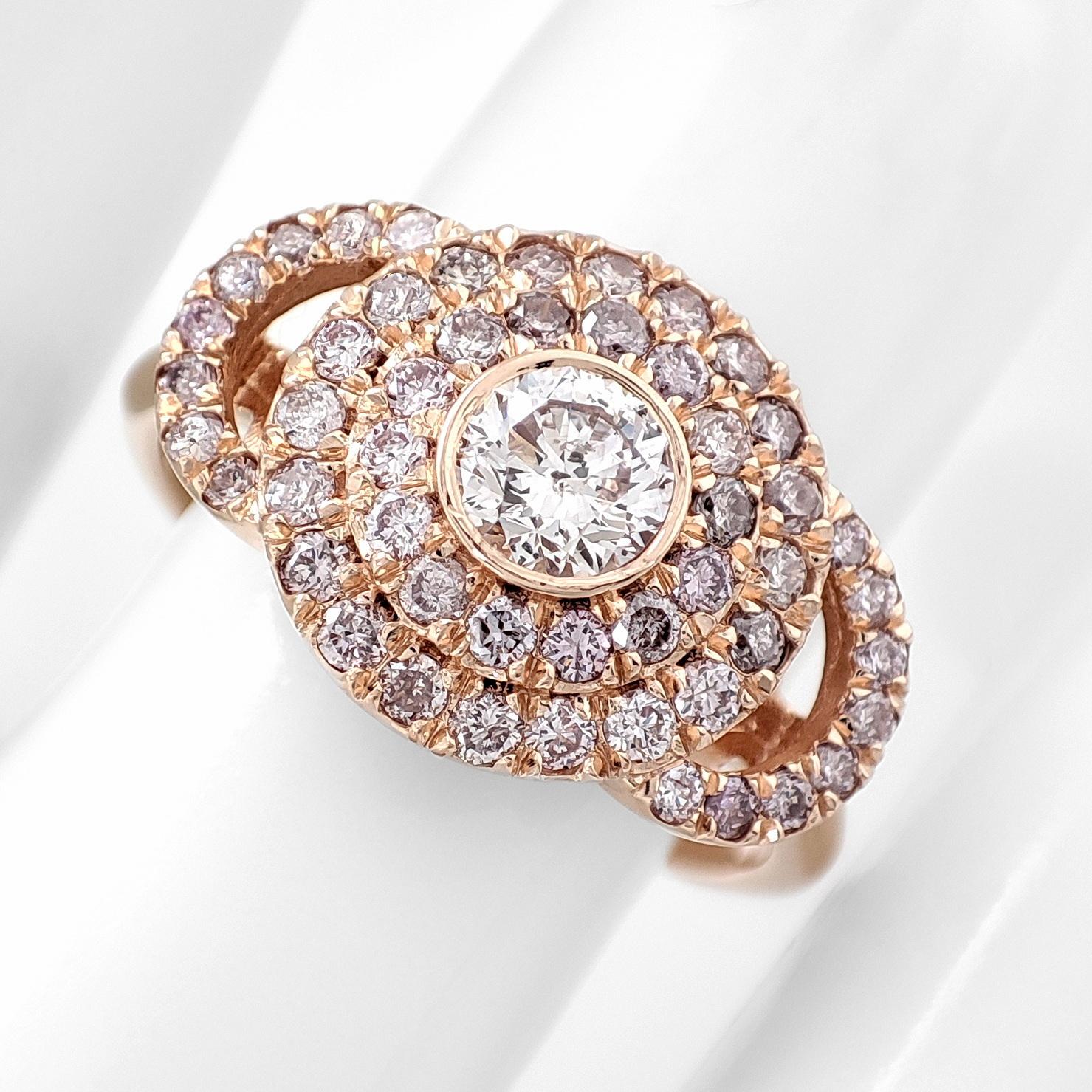 IGI Certified 0.94ctw Round Fancy Pink Diamond 14k Rose Gold Ring In New Condition For Sale In Ramat Gan, IL