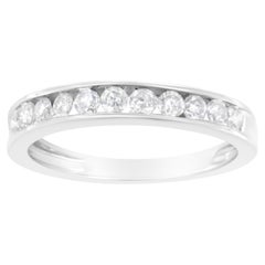 Bague de style anneau en or blanc 10 carats sertie d'un diamant de 1/2 carat certifié IGI