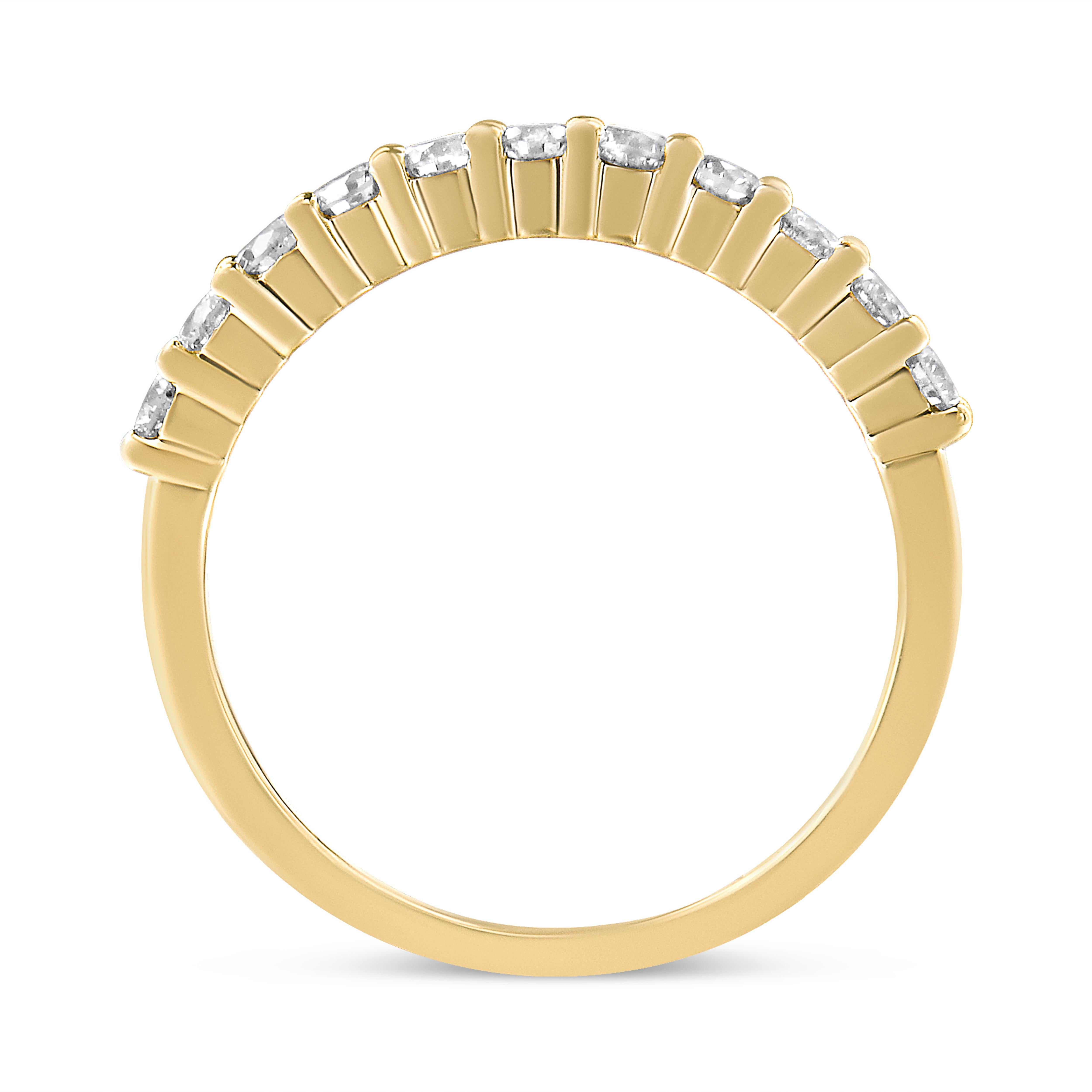 For Sale:  IGI Certified 1/2 Carat Diamond 10K Yellow Gold Fluted Band Style Wedding Ring 3