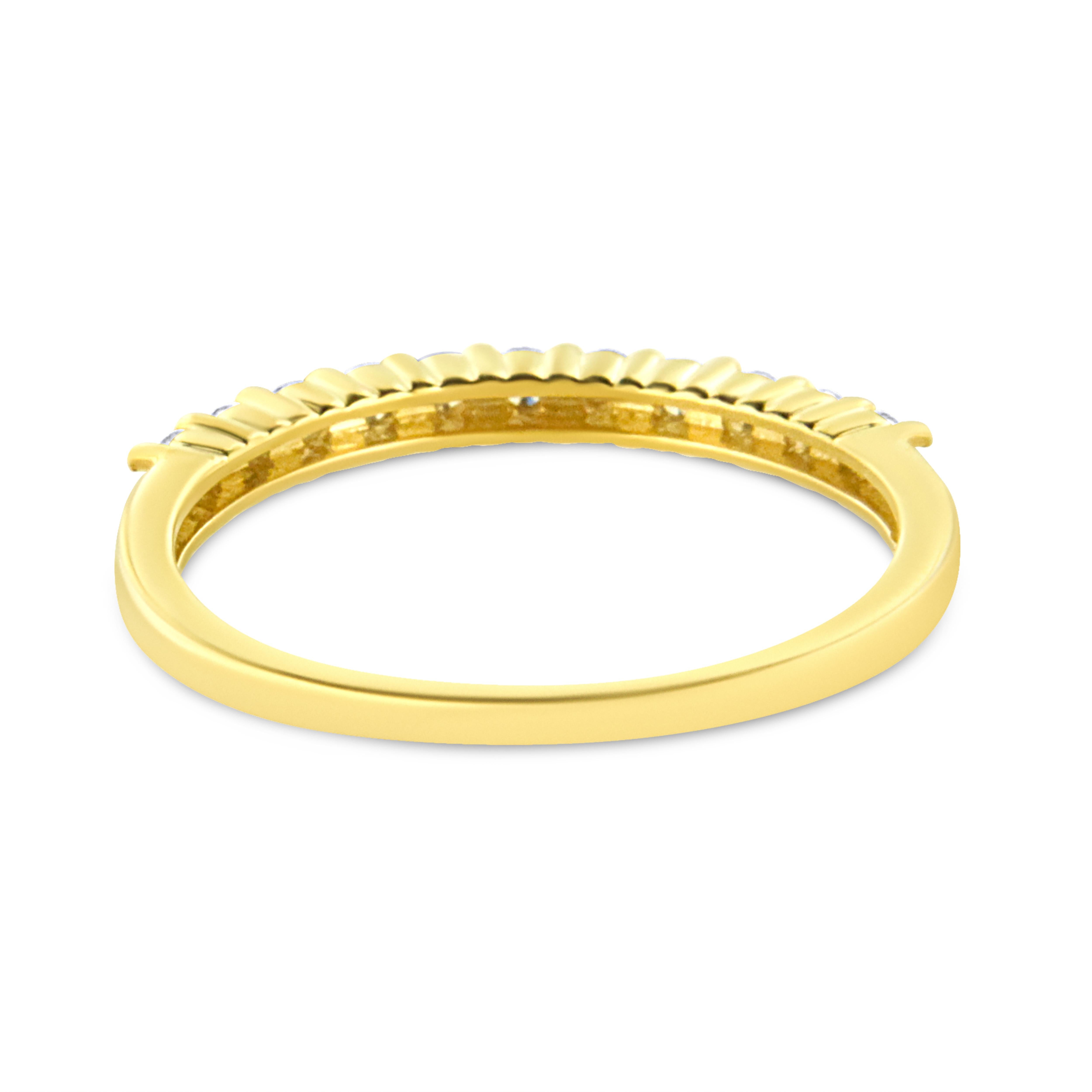 For Sale:  IGI Certified 1/4 Carat Diamond 10K Yellow Gold Prong Set Fluted Band Style Ring 3