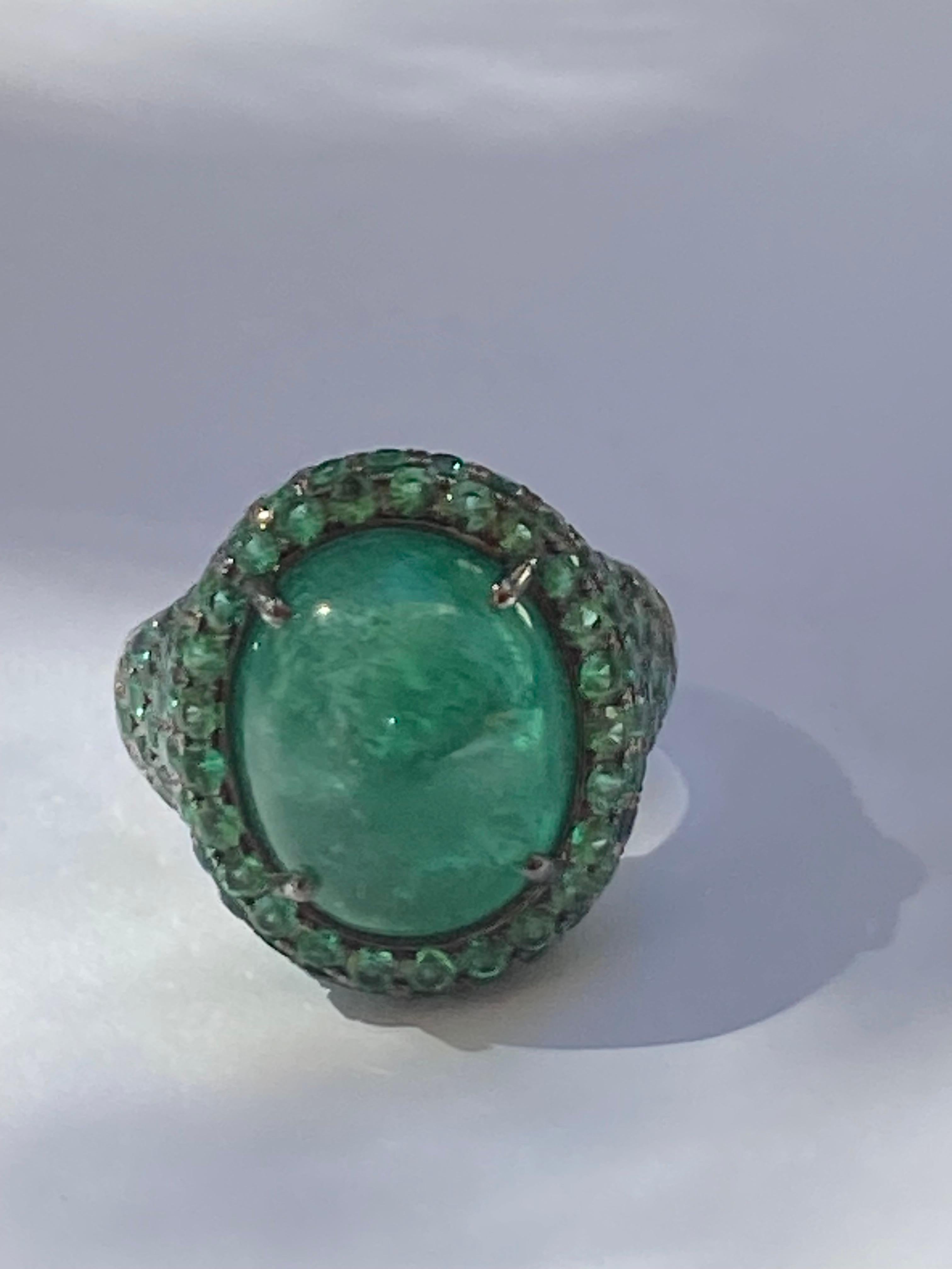  AIG Certified 10 Carat Zambian Emerald 18K Gold Ring For Sale 3