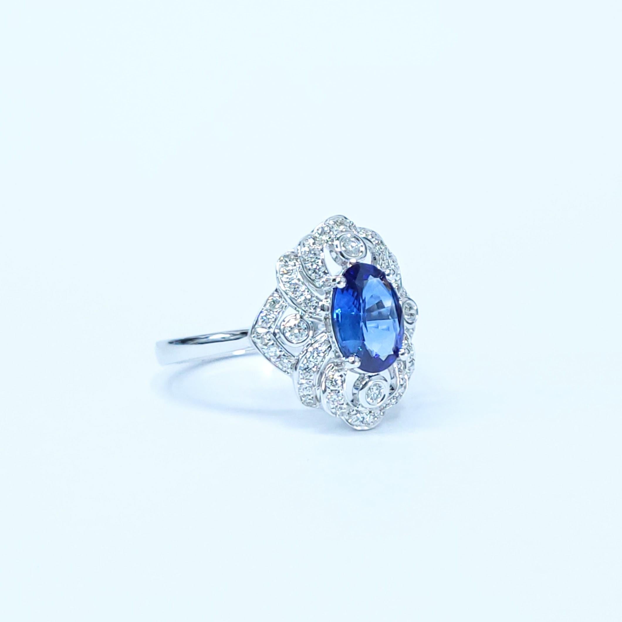 Women's IGI Certified 1.00 Carat Blue Sapphire & Diamond Ring in 18K White Gold For Sale
