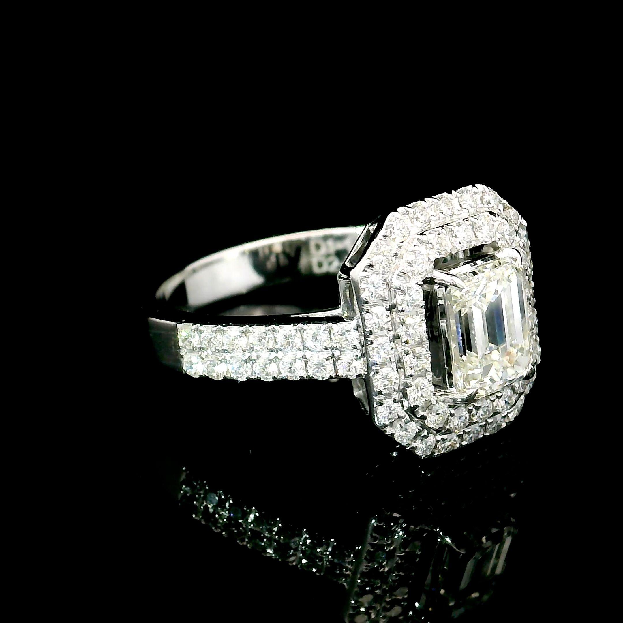 Emerald Cut IGI Certified 1.00 Carat H Colour  VS2 Clarity Diamond Ring For Sale