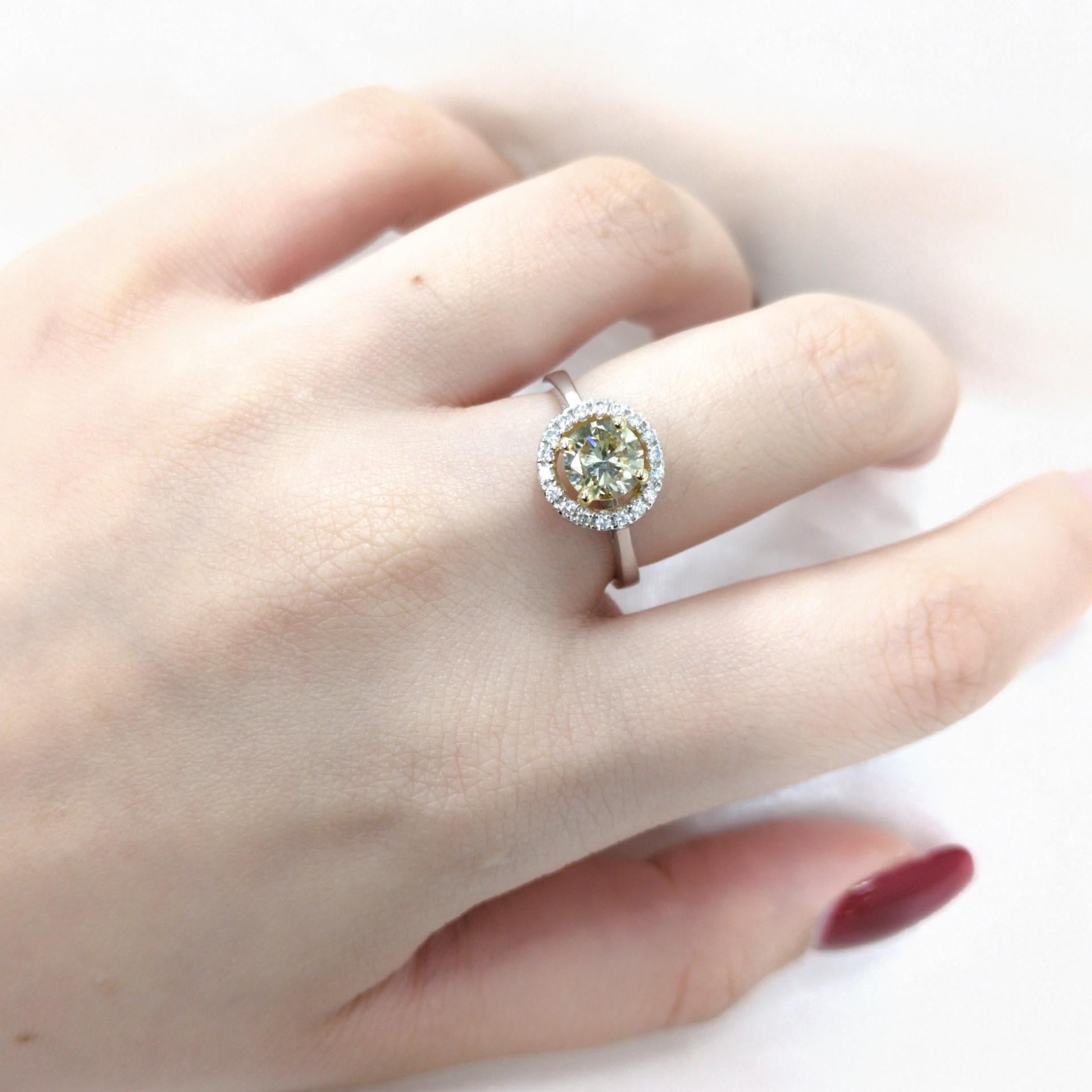 Modern IGI Certified 1.00 Carat Yellow Diamond & 0.15 Carat Diamond Ring in 18K Gold For Sale