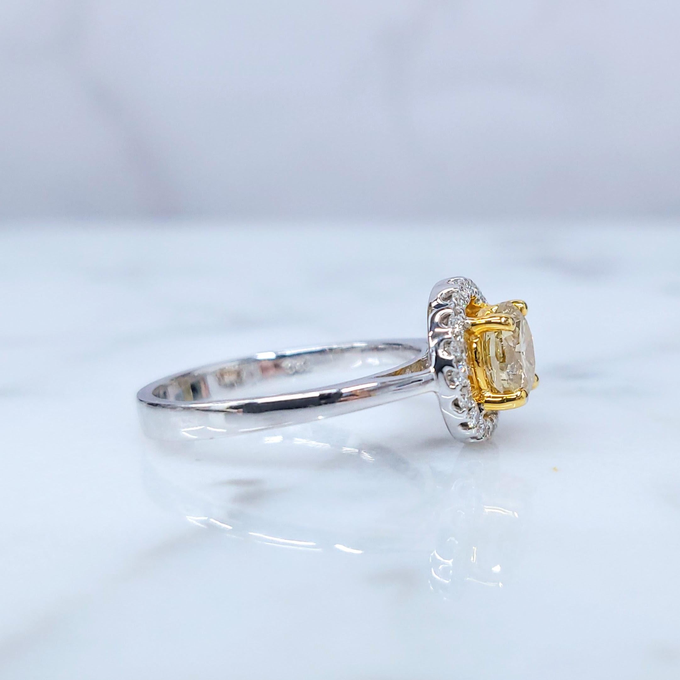 IGI Certified 1.00 Carat Yellow Diamond & 0.15 Carat Diamond Ring in 18K Gold For Sale 2
