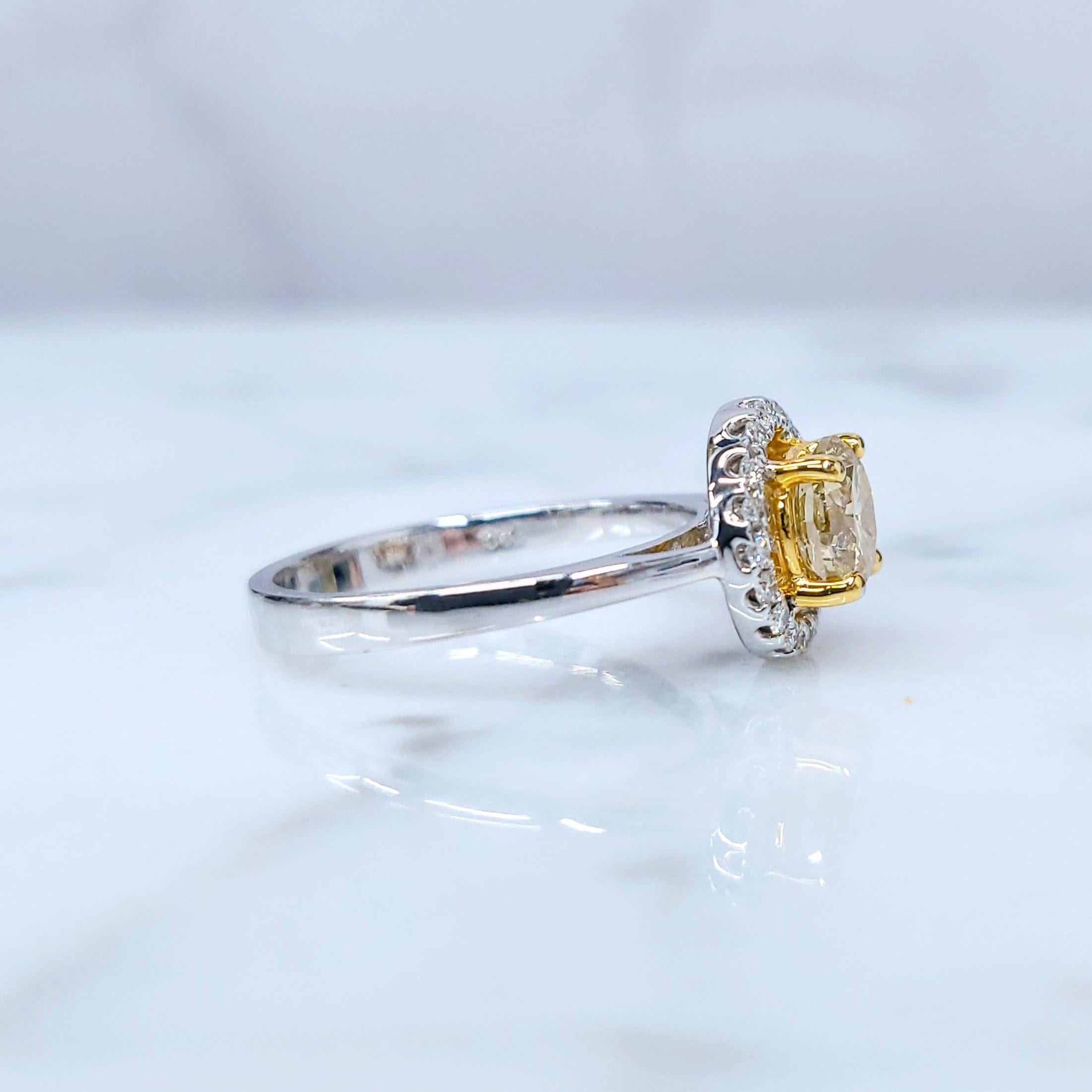 IGI Certified 1.00 Carat Yellow Diamond & 0.15 Carat Diamond Ring in 18K Gold For Sale 3