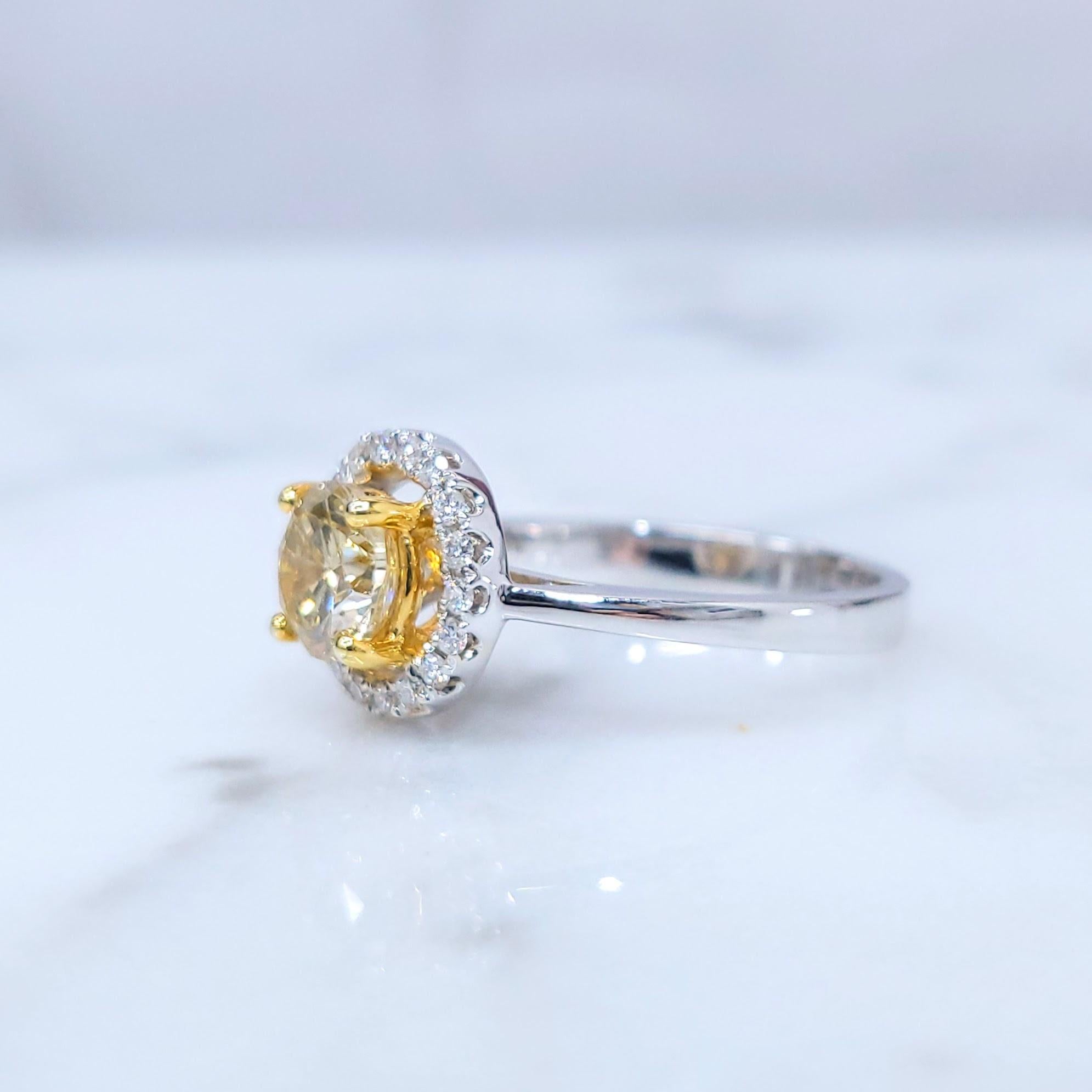 IGI Certified 1.00 Carat Yellow Diamond & 0.15 Carat Diamond Ring in 18K Gold For Sale 6