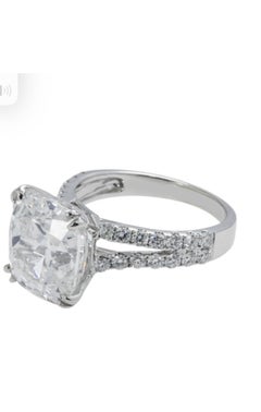 IGI Certified 10.00 Carats VS1 Diamond 18K Gold Solitaire