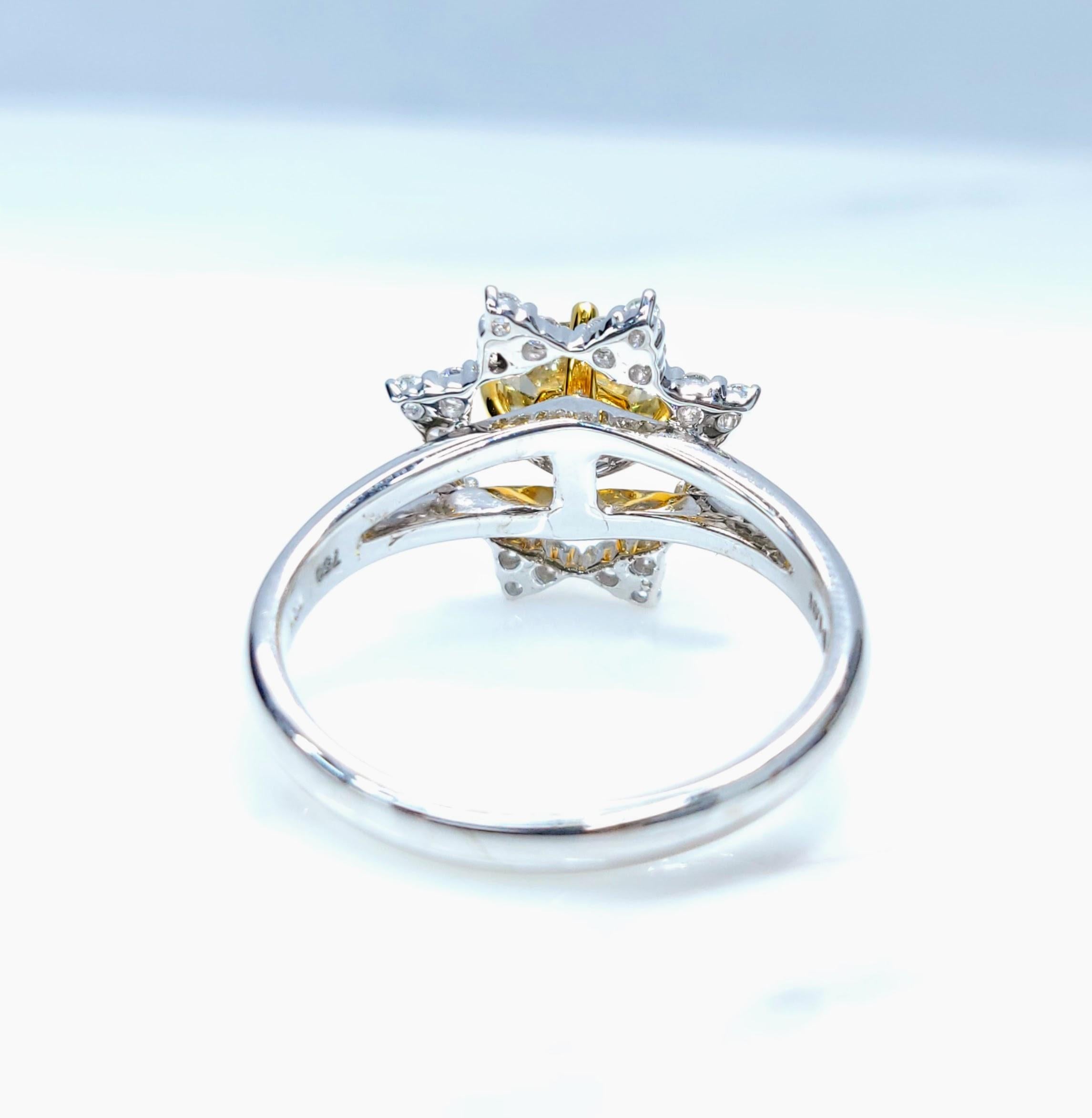 Bague en or 18 carats avec diamant jaune certifié IGI de 1,01 carat et diamant de 0,26 carat en vente 1