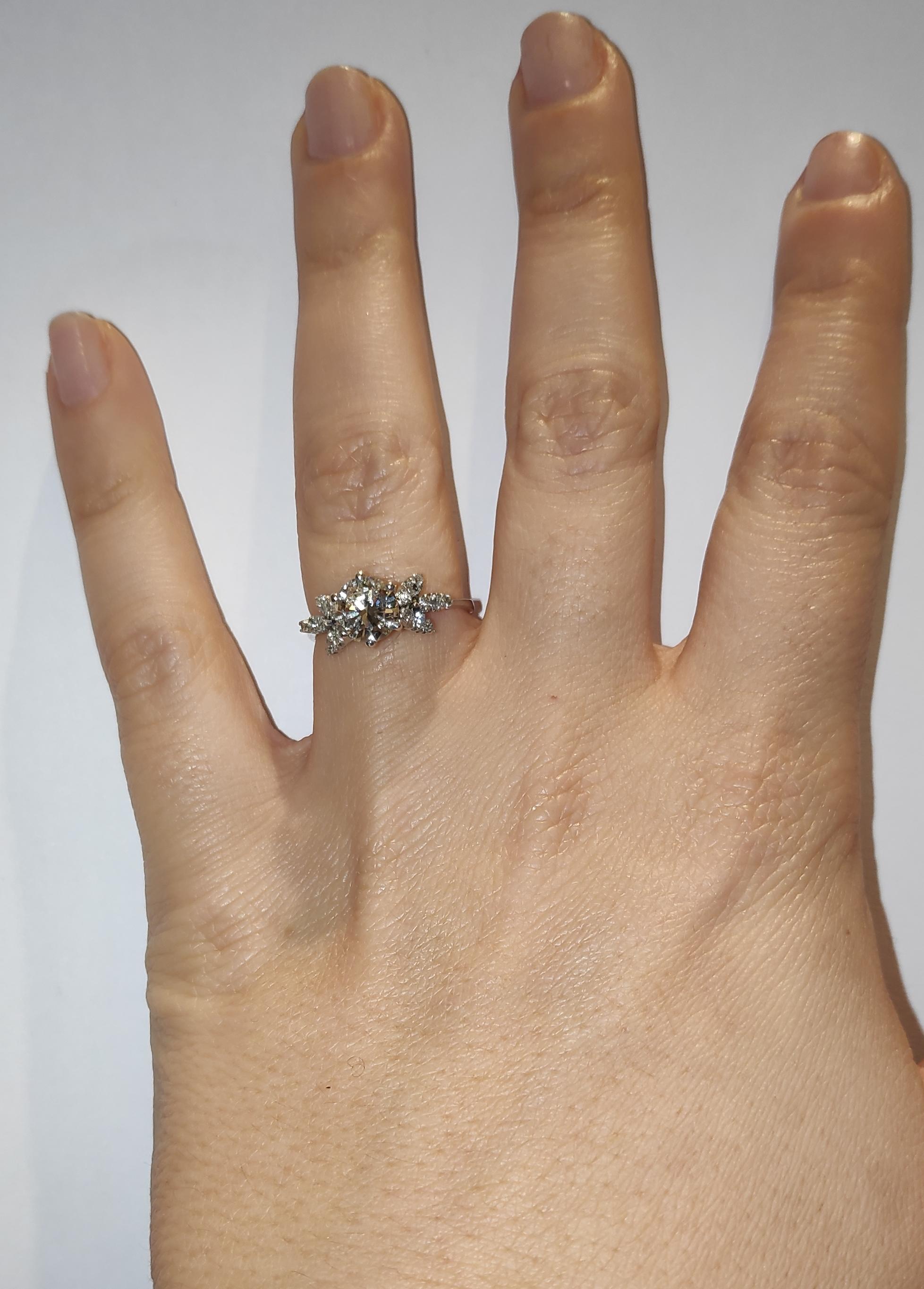 IGI Certified 1.01 Carat Solitaire Diamond Ring In Excellent Condition For Sale In Palermo, IT