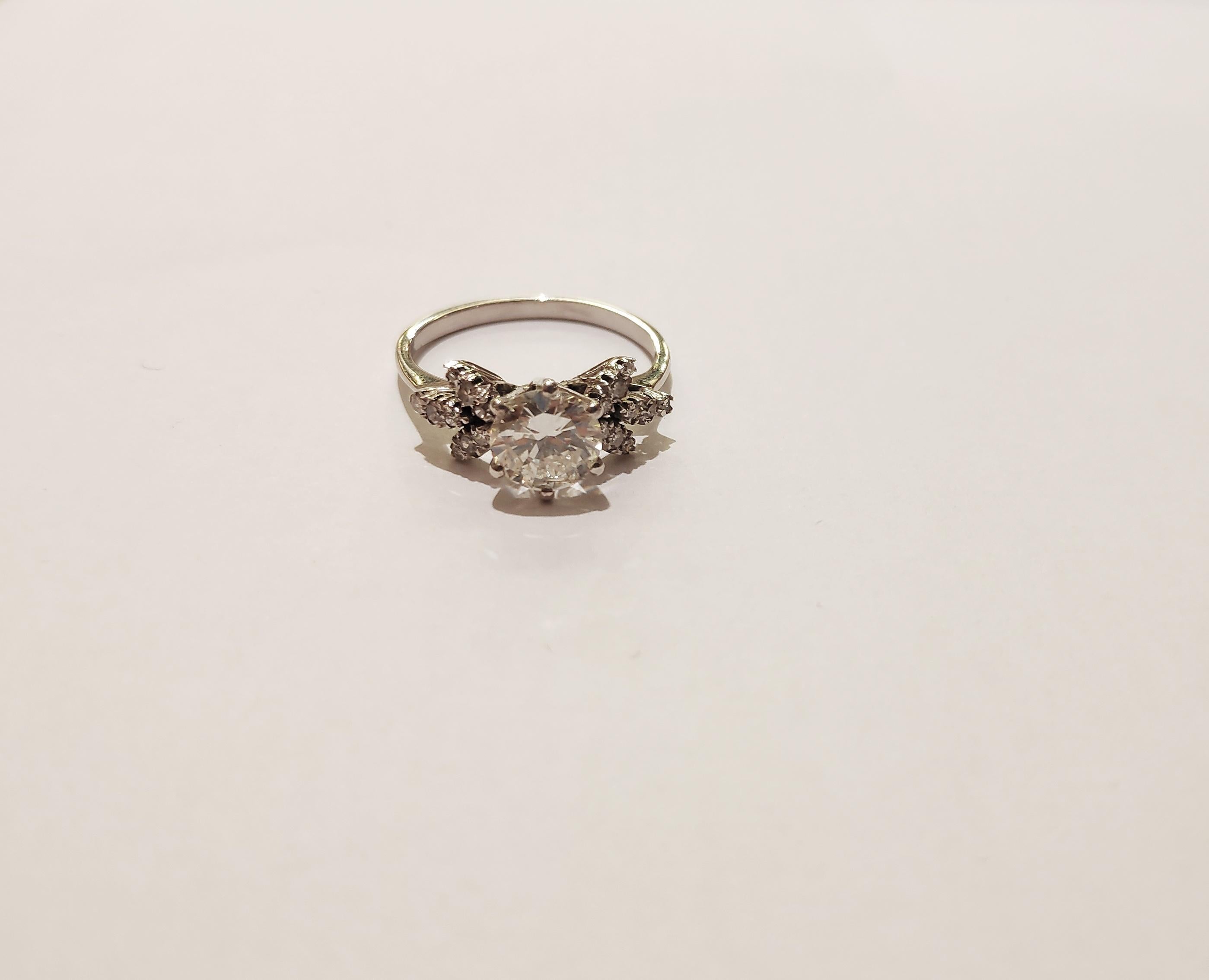 Women's or Men's IGI Certified 1.01 Carat Solitaire Diamond Ring For Sale